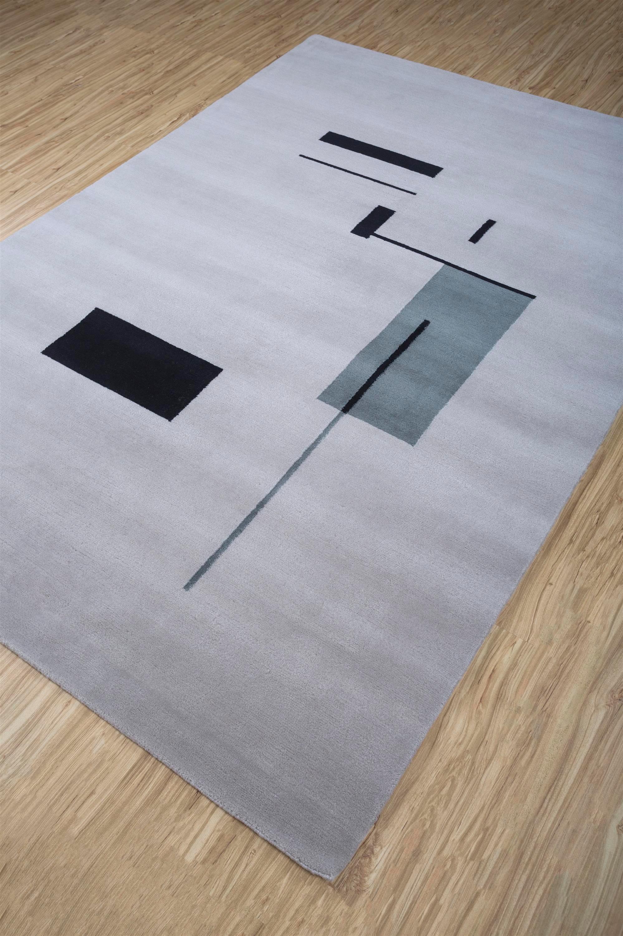 Misty London Symphony Rauchblauer handgeknüpfter Teppich (Indisch) im Angebot