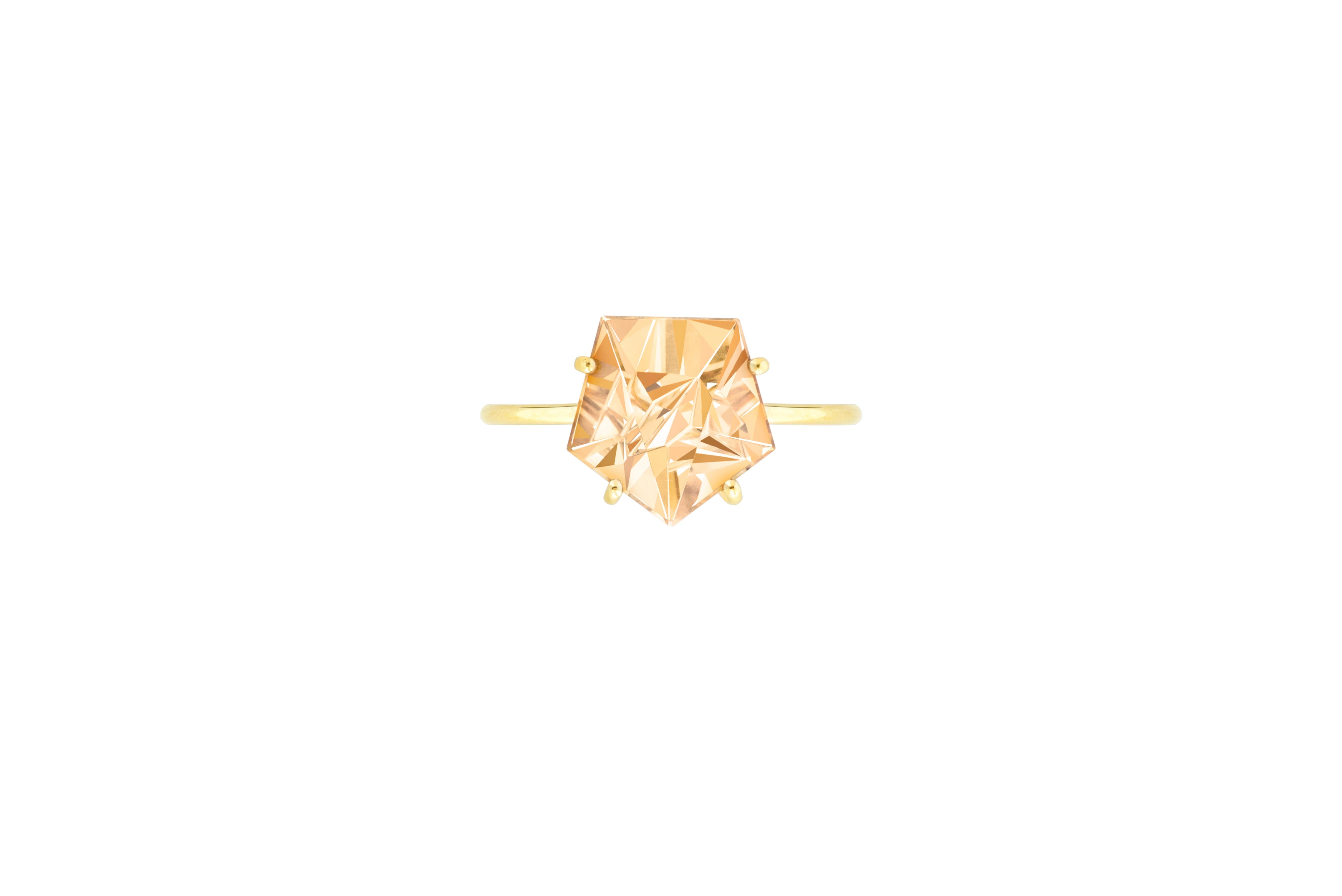 Contemporary Misui 18 Karat Yellow Gold 2 Carat Citrine Gemstone Ring For Sale