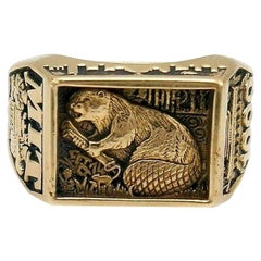 MIT 1999 Grad 14 Karat Yellow Gold Beaver Ring