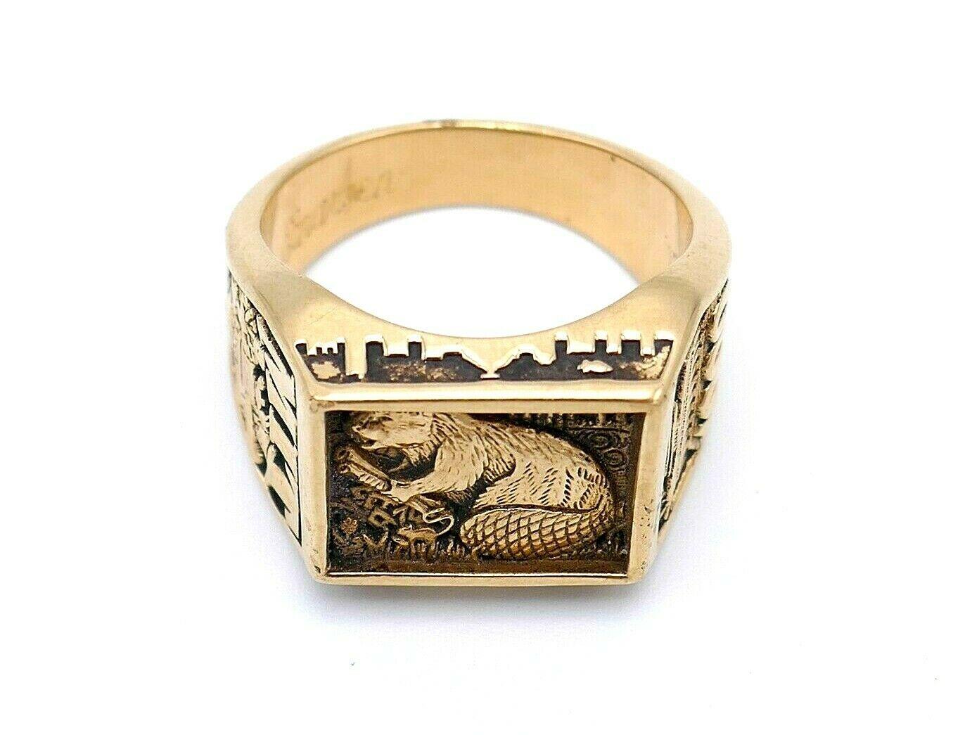 MIT 1999 Grad 14 Karat Yellow Gold Beaver Ring 1