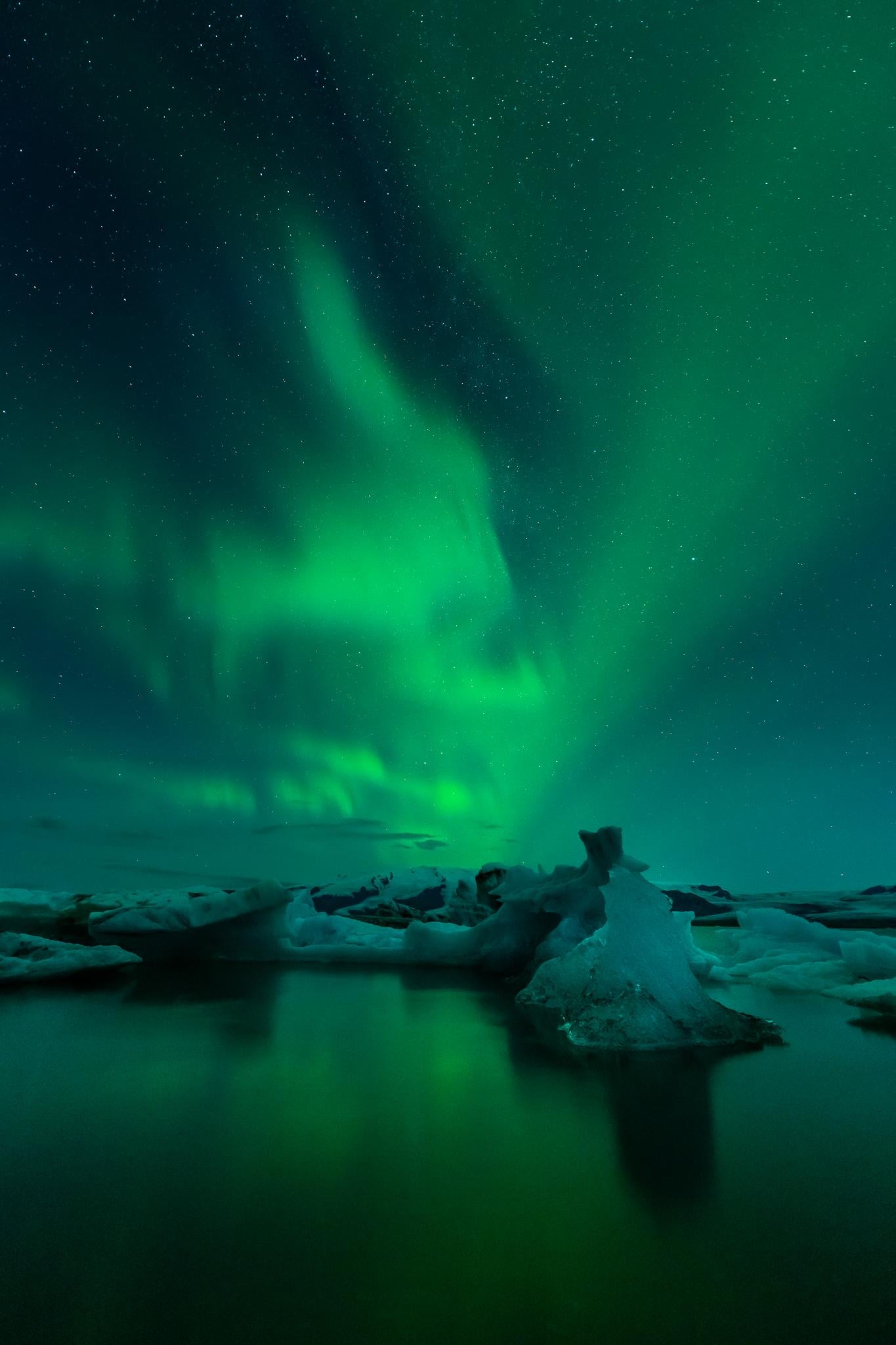 Mital Patel Color Photograph – Glacier Lagoon - Andere Größen verfügbar