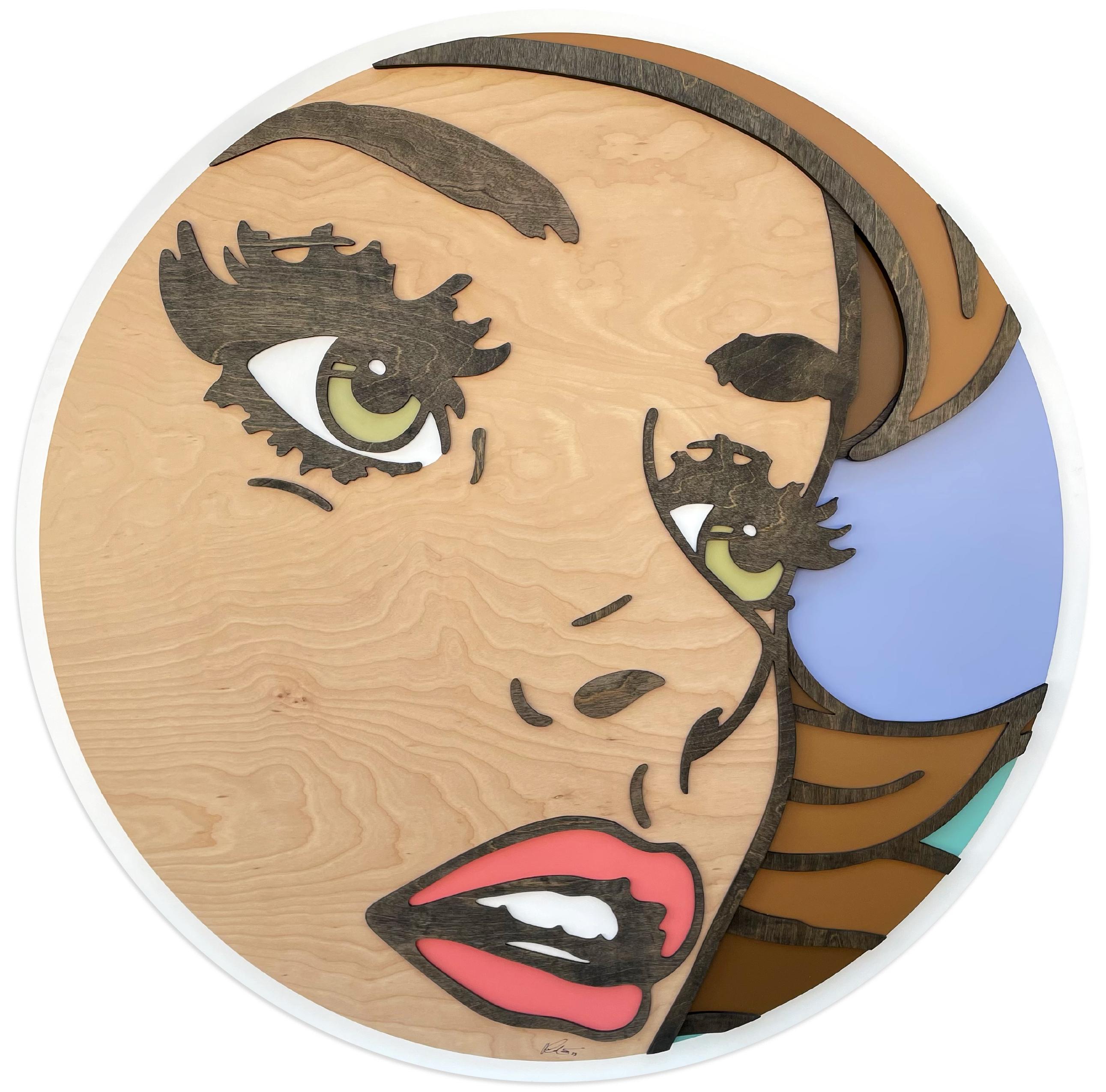 Yo también, Pop Art, Madera, Mujer, Figurativo, Morena, Ojos verdes - Mixed Media Art de Mitch McGee