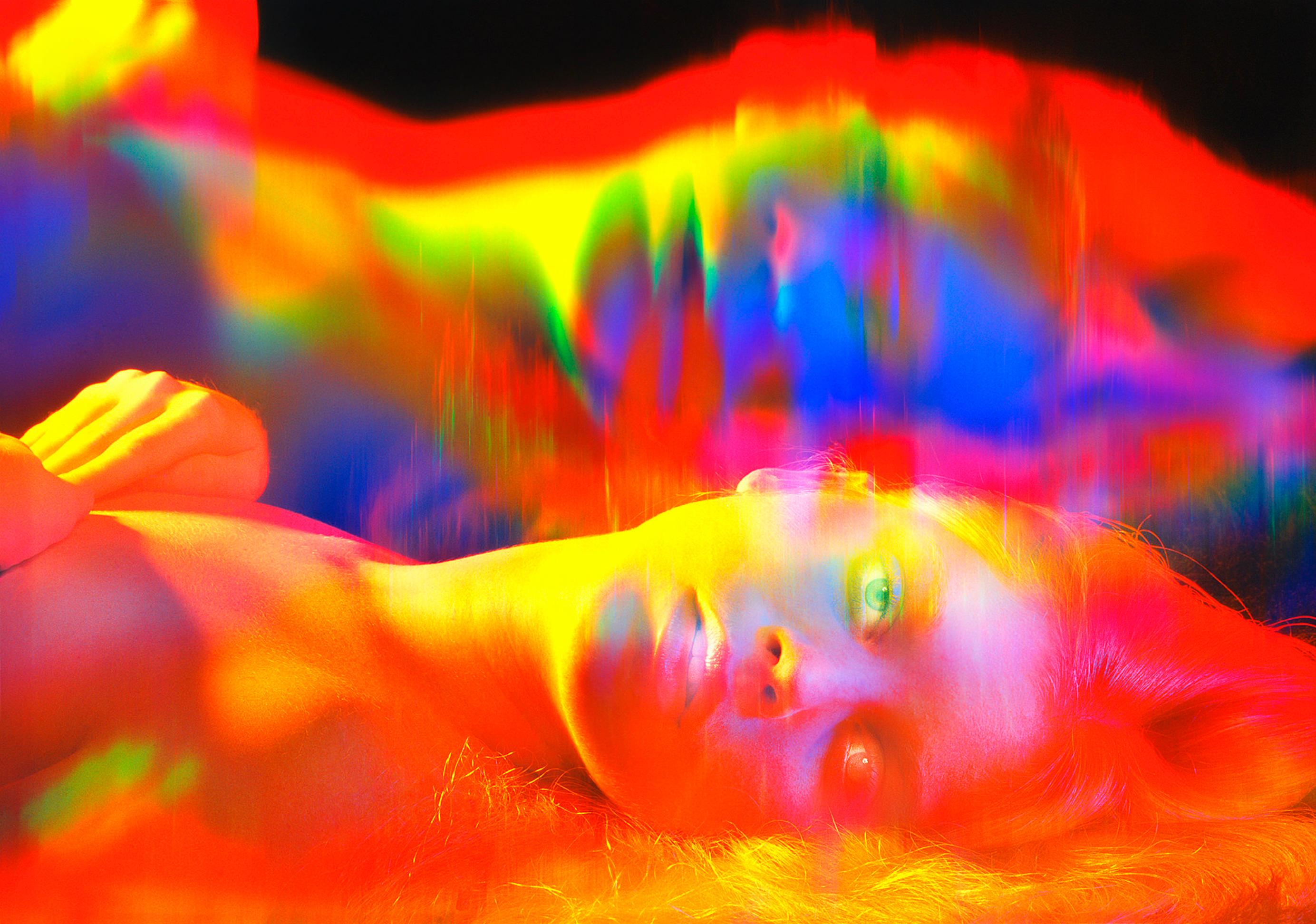 Chica Rubia Arcoiris - Semi - Desnuda
