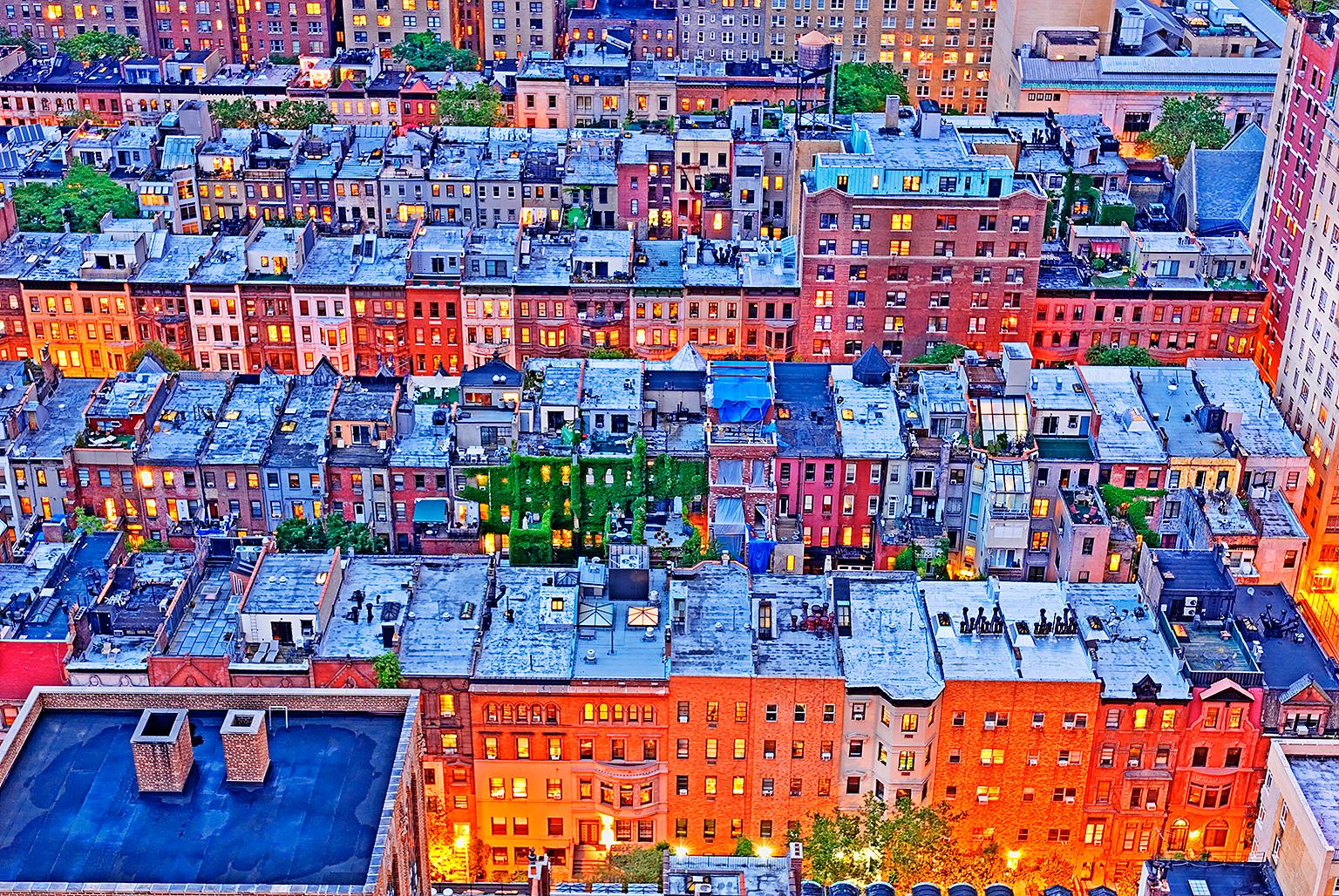 Mitchell Funk Landscape Photograph – Brownstones,  Upper West Side Nachbarschaft Manhattan, Stadtfotografie