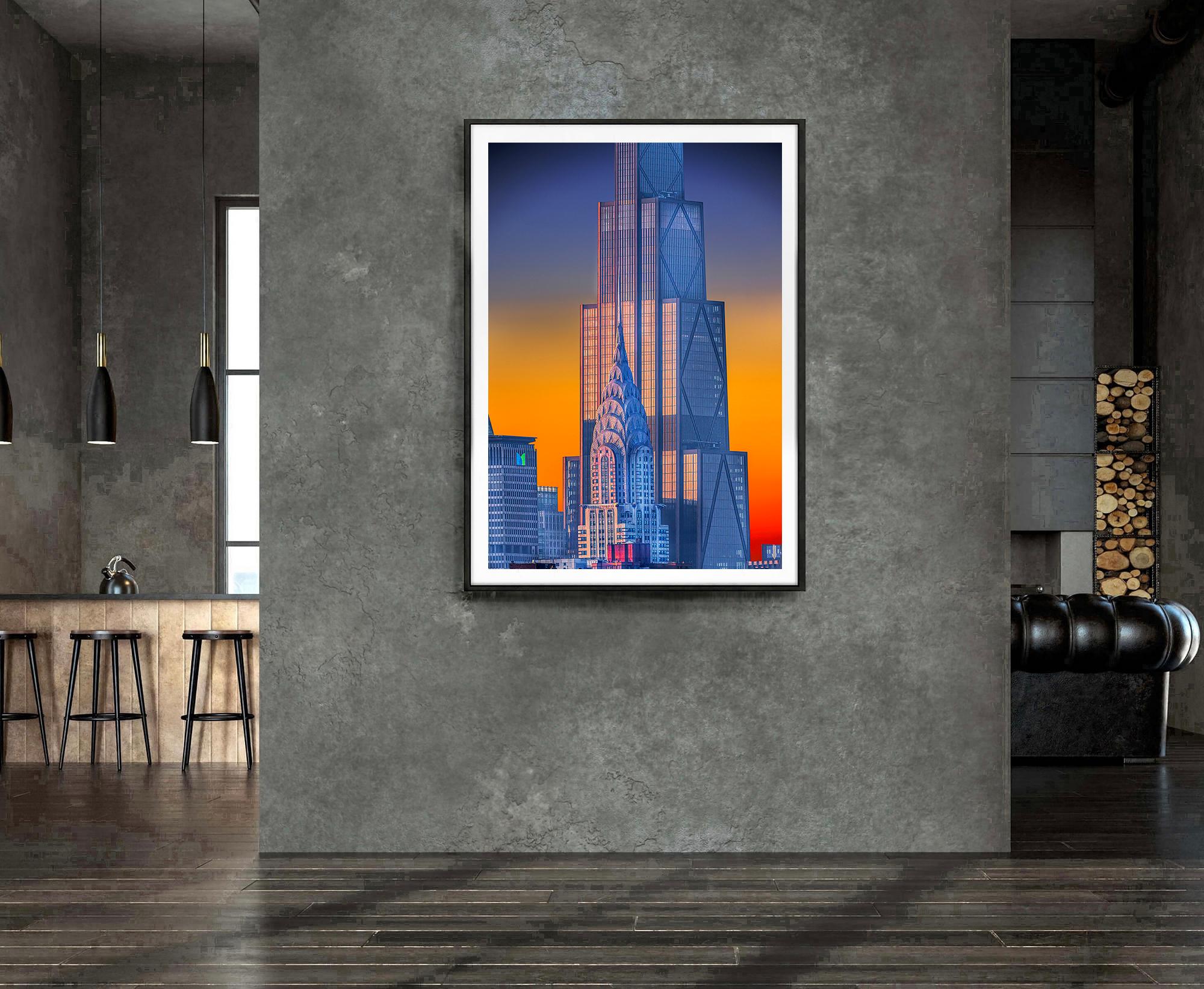 El edificio Chrysler y la sede del banco Chase al amanecer - Photograph de Mitchell Funk