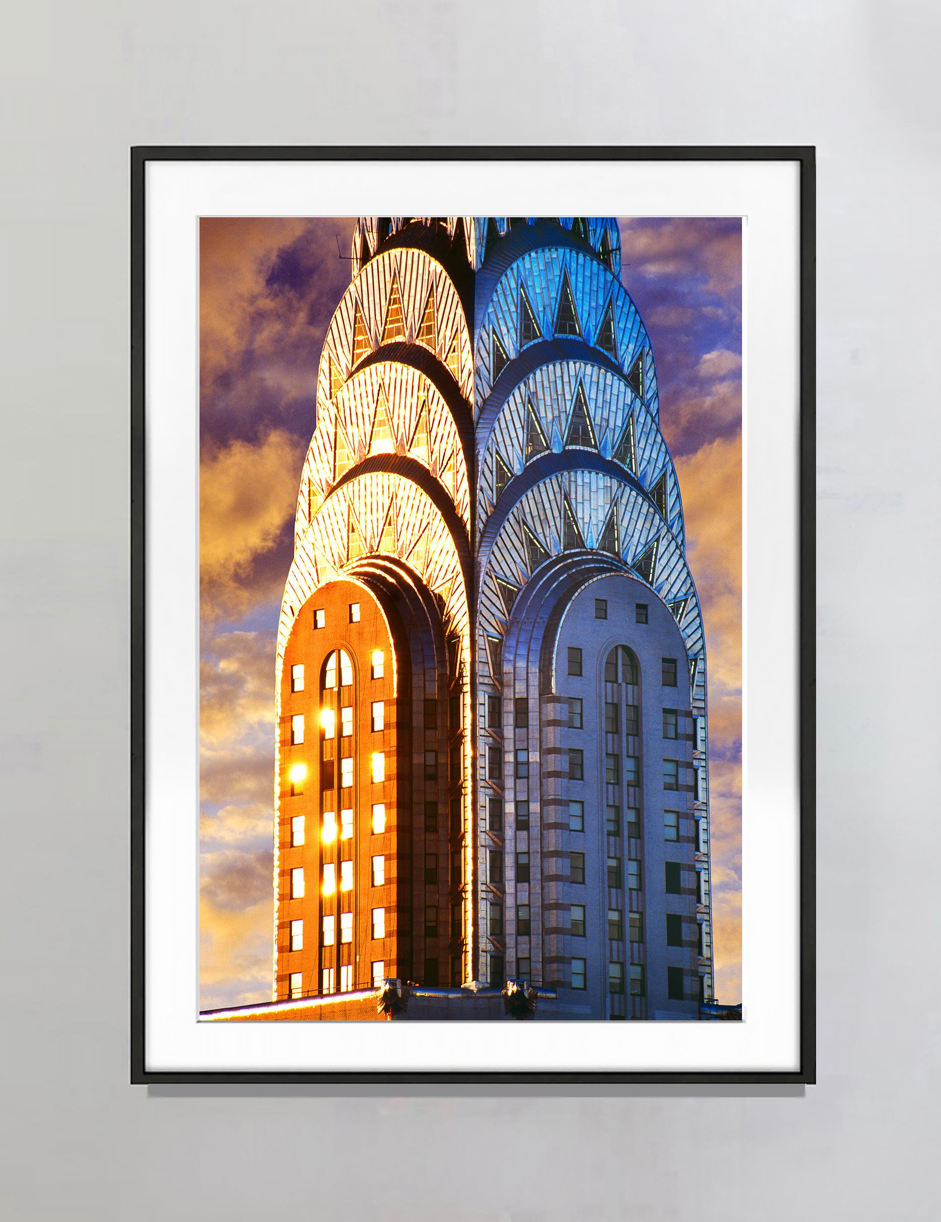 Crown Chrysler Building, Classique New York City , Architectural  Photographies  - Gris Landscape Photograph par Mitchell Funk
