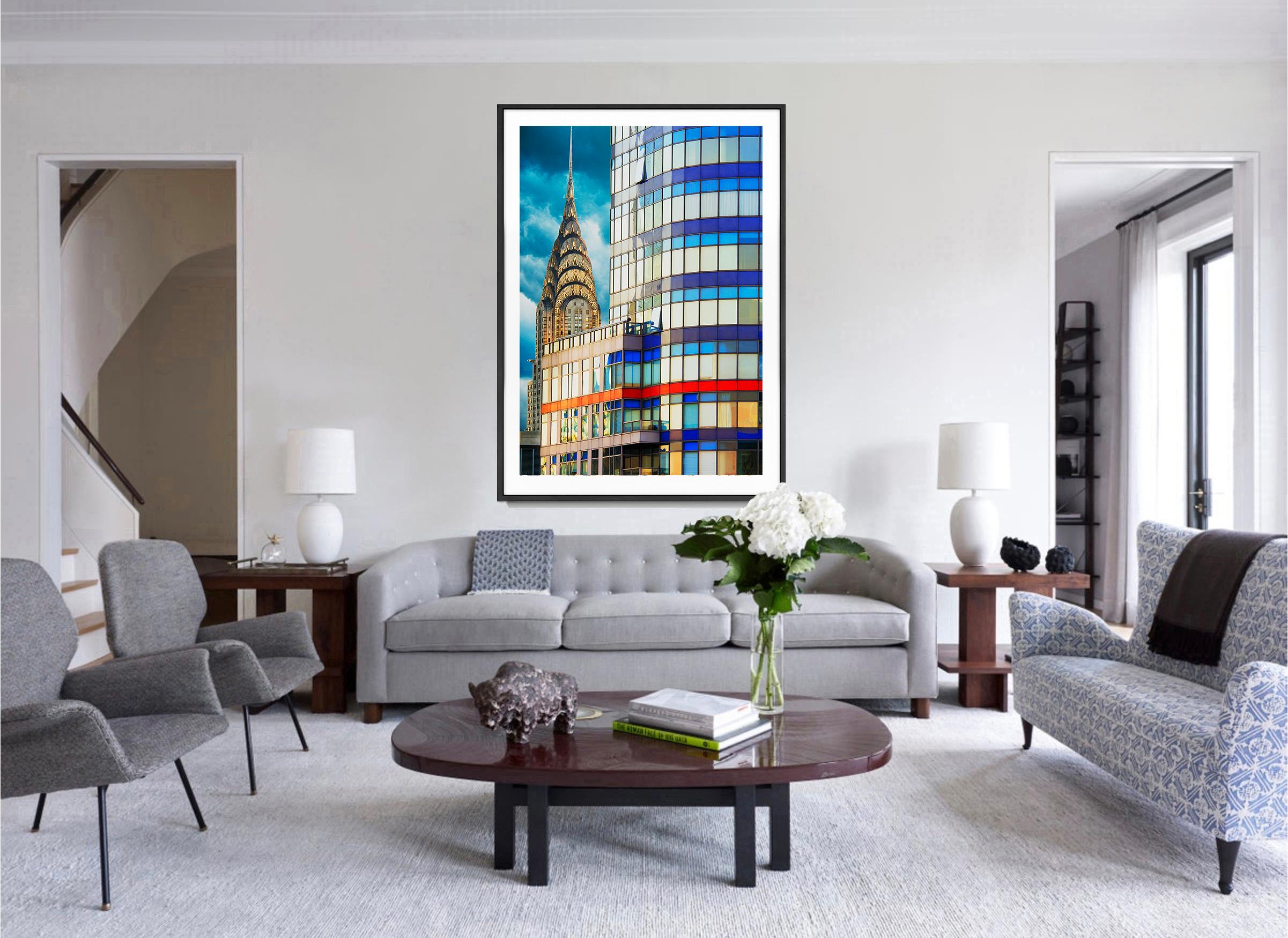 Il Chrysler Building emerge dallo skyline di New York - Photograph Art Déco di Mitchell Funk