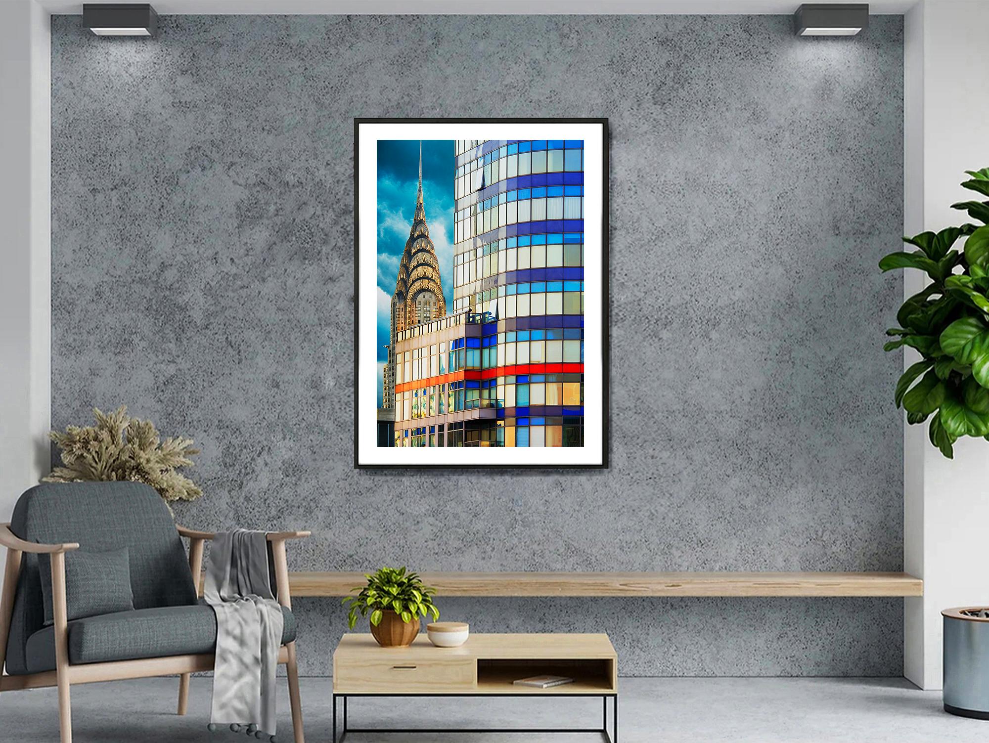 Il Chrysler Building emerge dallo skyline di New York - Color Photograph Blu di Mitchell Funk