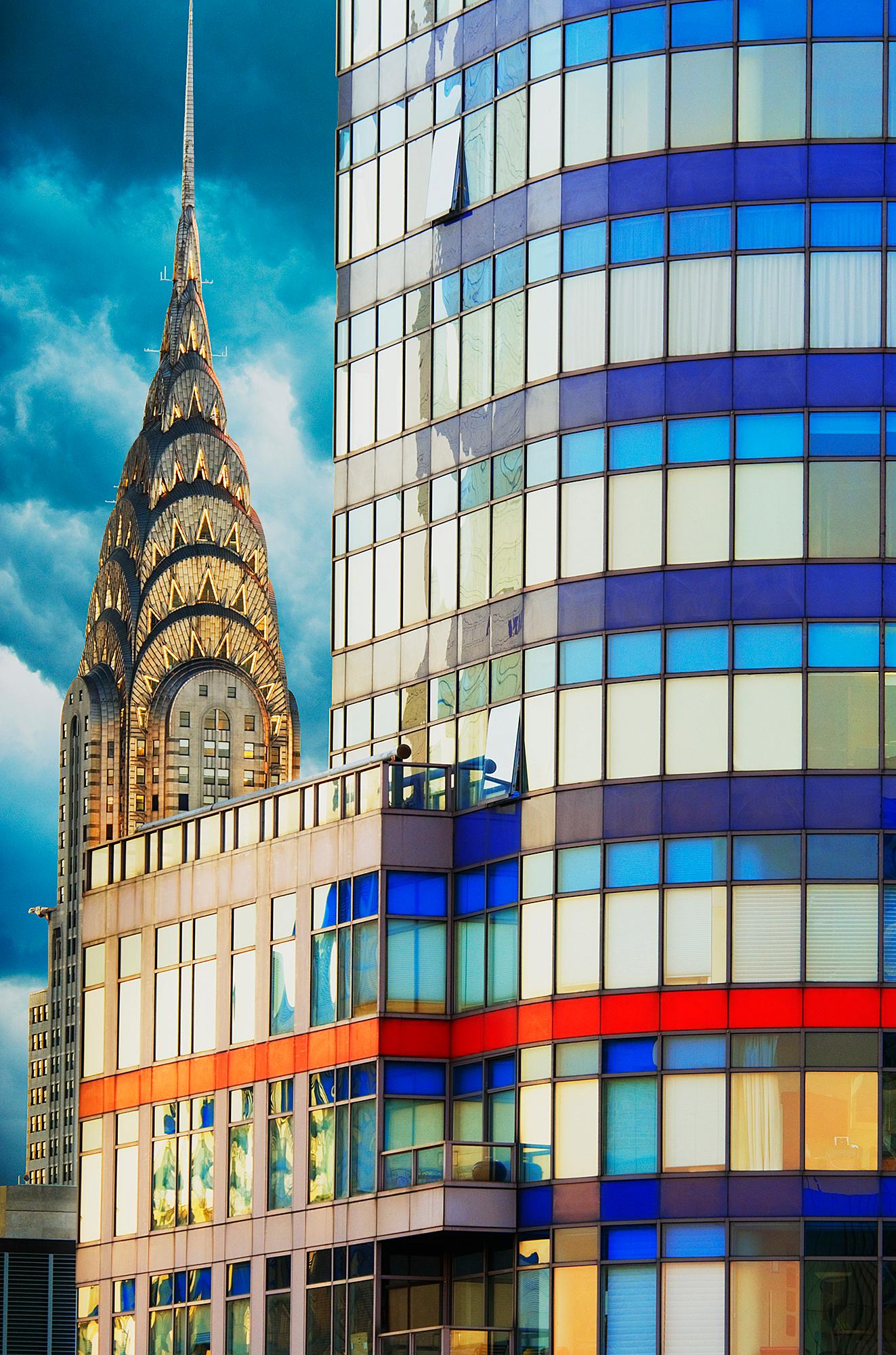 Il Chrysler Building emerge dallo skyline di New York