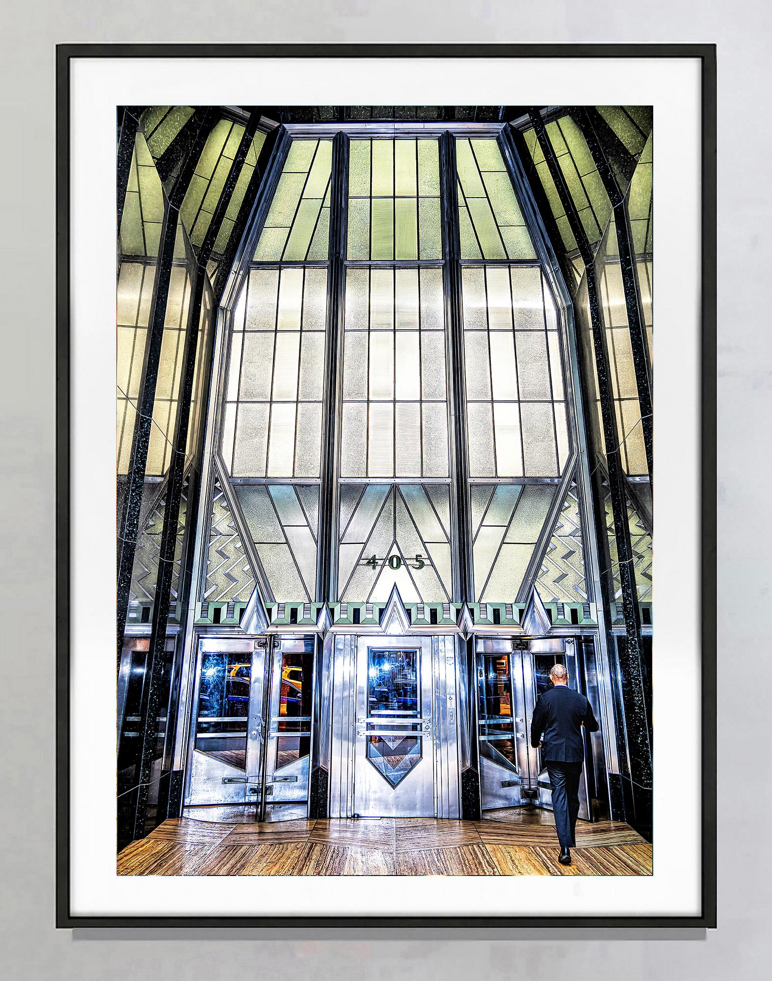 Entrée du Chrysler Building en vente 2