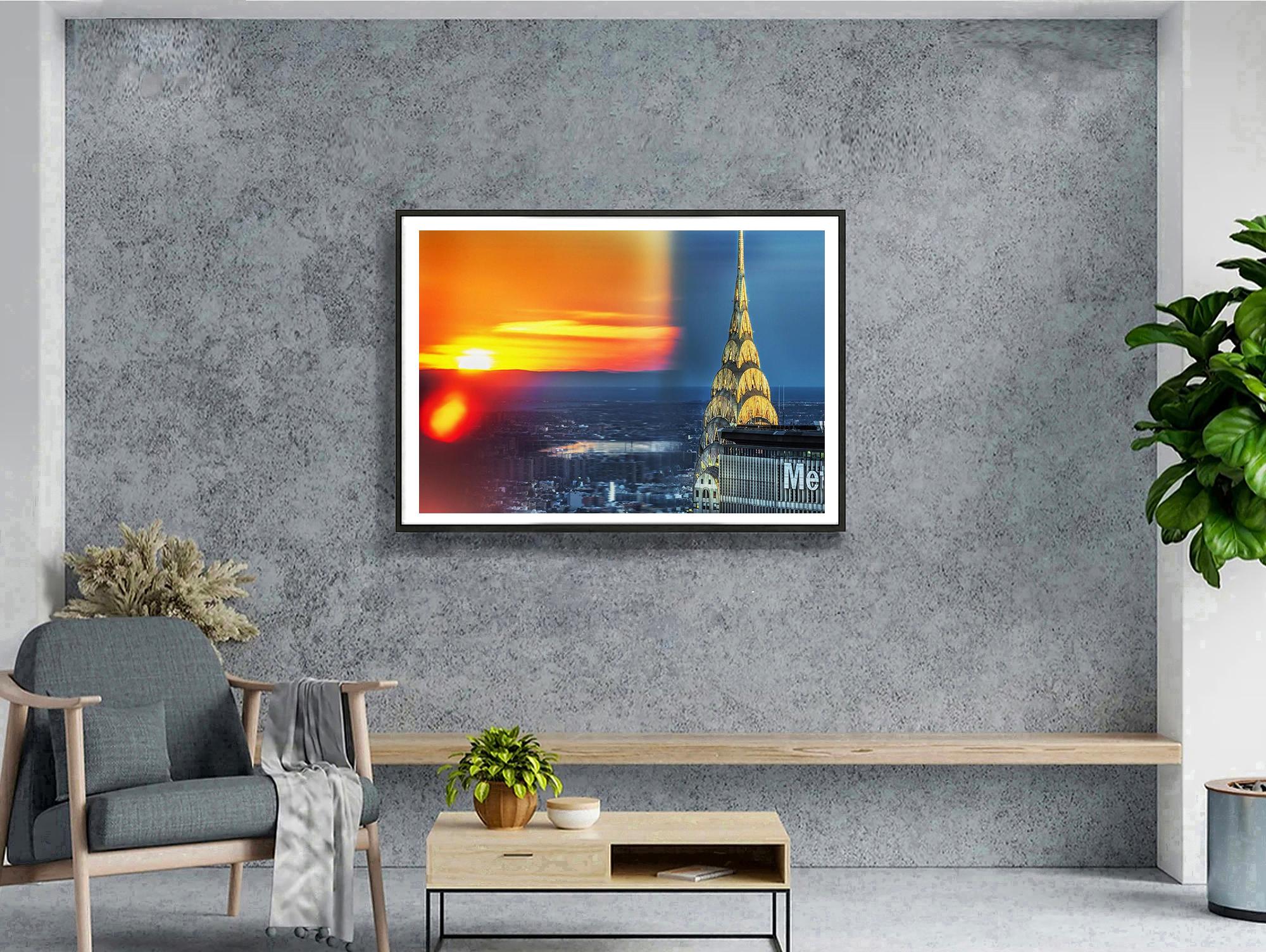 Chrysler Building aus dem 30 Rockefeller Center (Violett), Landscape Photograph, von Mitchell Funk