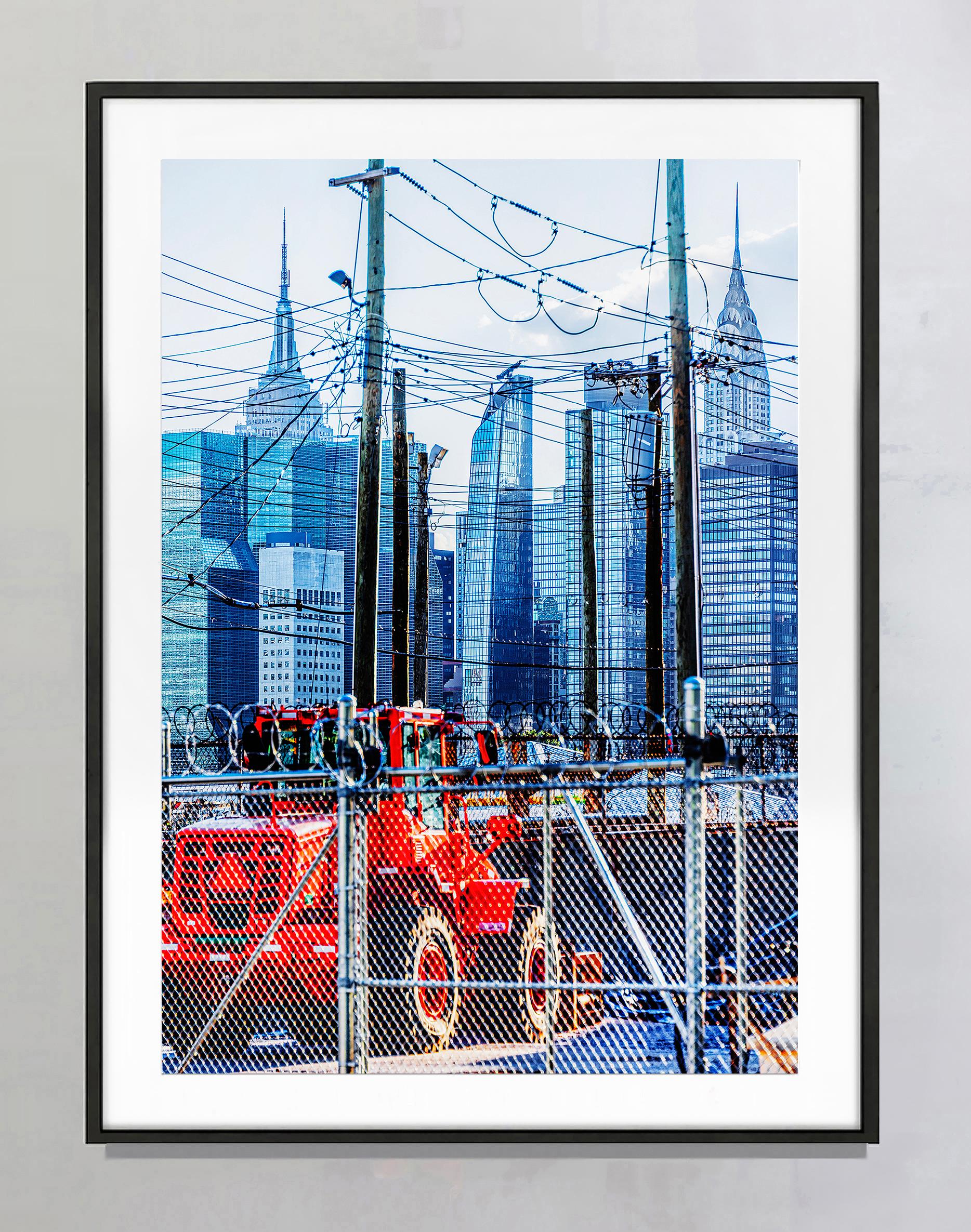 Wherever You Look You See You See The Chrysler Building: Long Island City Industrial im Angebot 1