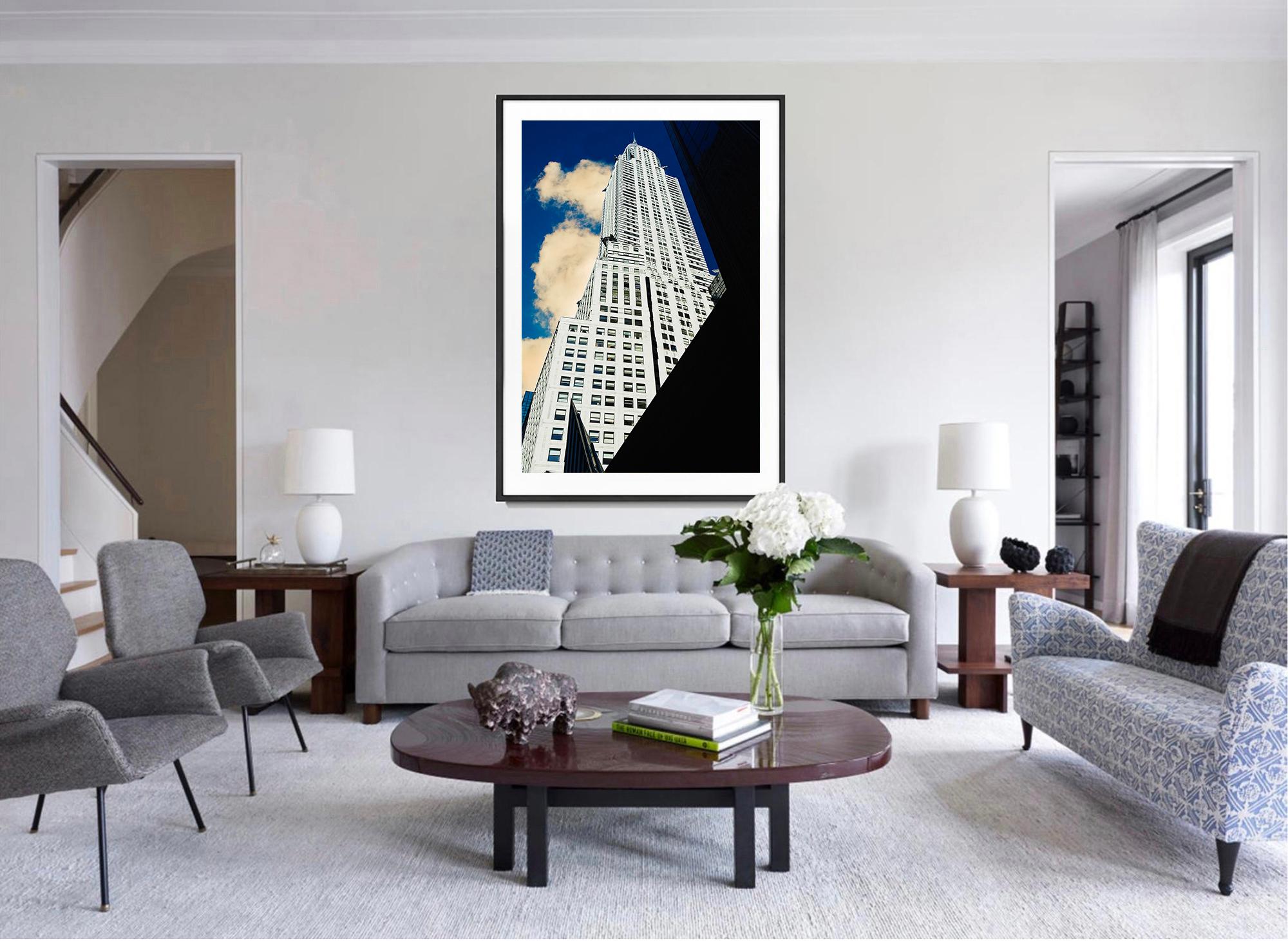 Chrysler-Gebäude mit Blick nach oben in Licht und Schatten (Geometrische Abstraktion), Photograph, von Mitchell Funk