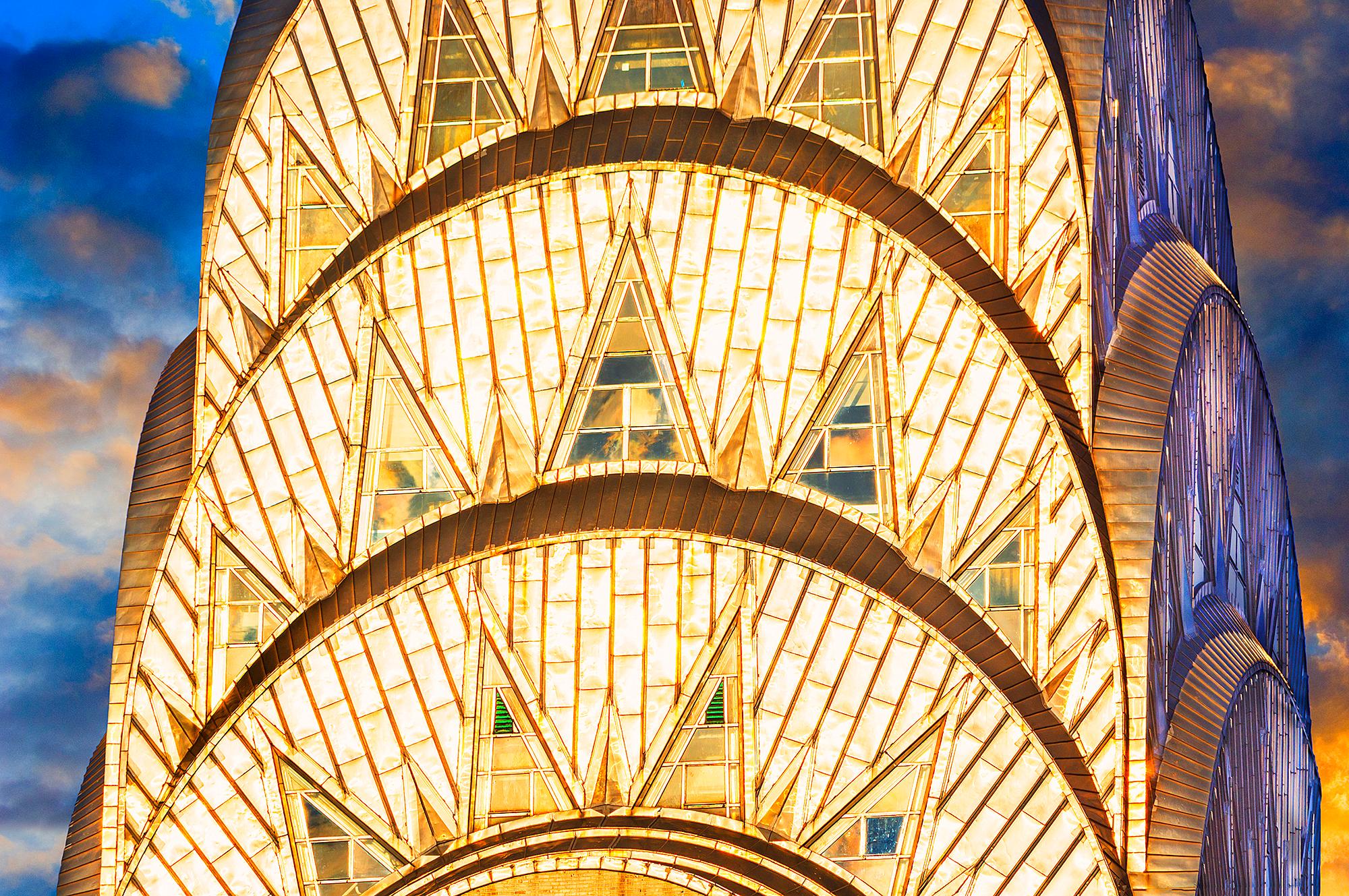 Chrysler Building Spire in Goldleuchte.   Art-Déco-Architektur