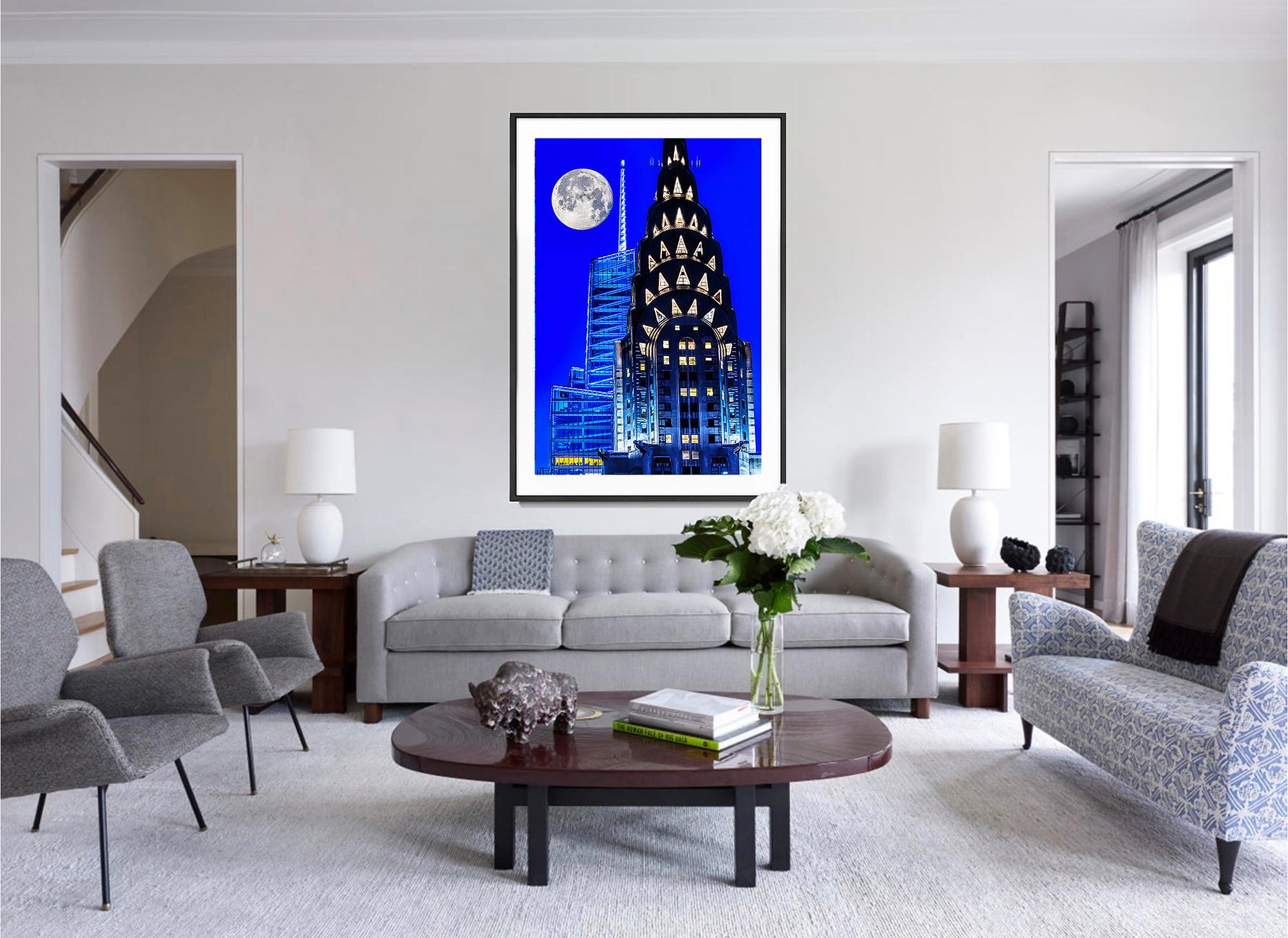 Chrysler Building Spire, New Yorker Art déco-Wolkenkratzer (Geometrische Abstraktion), Photograph, von Mitchell Funk