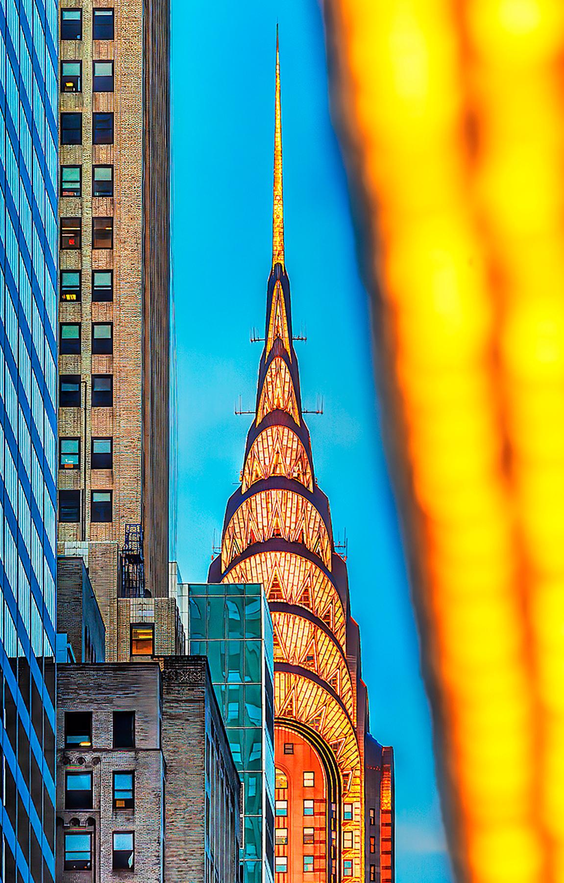 Chrysler Building con il tendone di McDonald's dalla 42esima strada in vendita 2