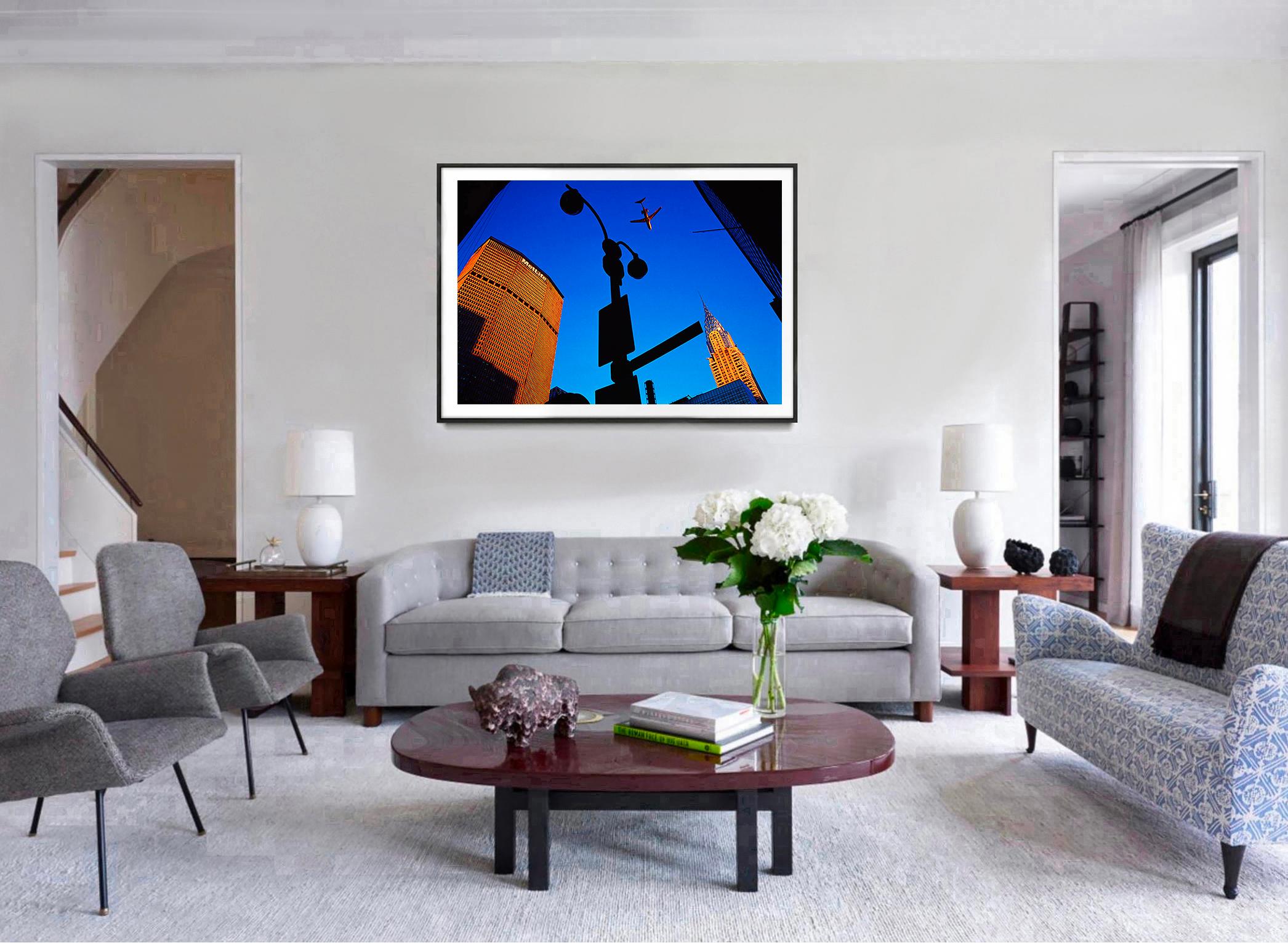 Chrysler Building con Pan Am Building - Skyline di New York - Photograph Contemporaneo di Mitchell Funk