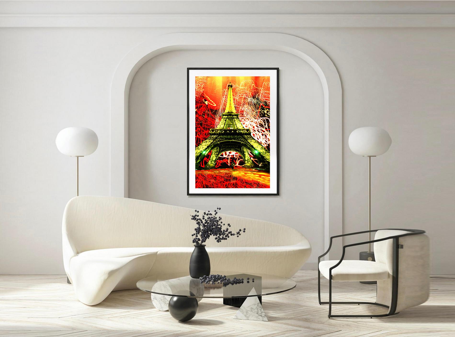Quando la Torre Eiffel fu concepita nel 1886,  era un simbolo del pensiero estetico d'avanguardia.  Nel 1994, il fotografo Mitchell Funk rende omaggio allo spirito creativo di Eiffel Gustave. Funk ha fotografato il monumento francese con uno stile