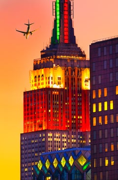 Empire State Buildings Gebäude  Spire bei  Idyllischer Sonnenuntergang Orange