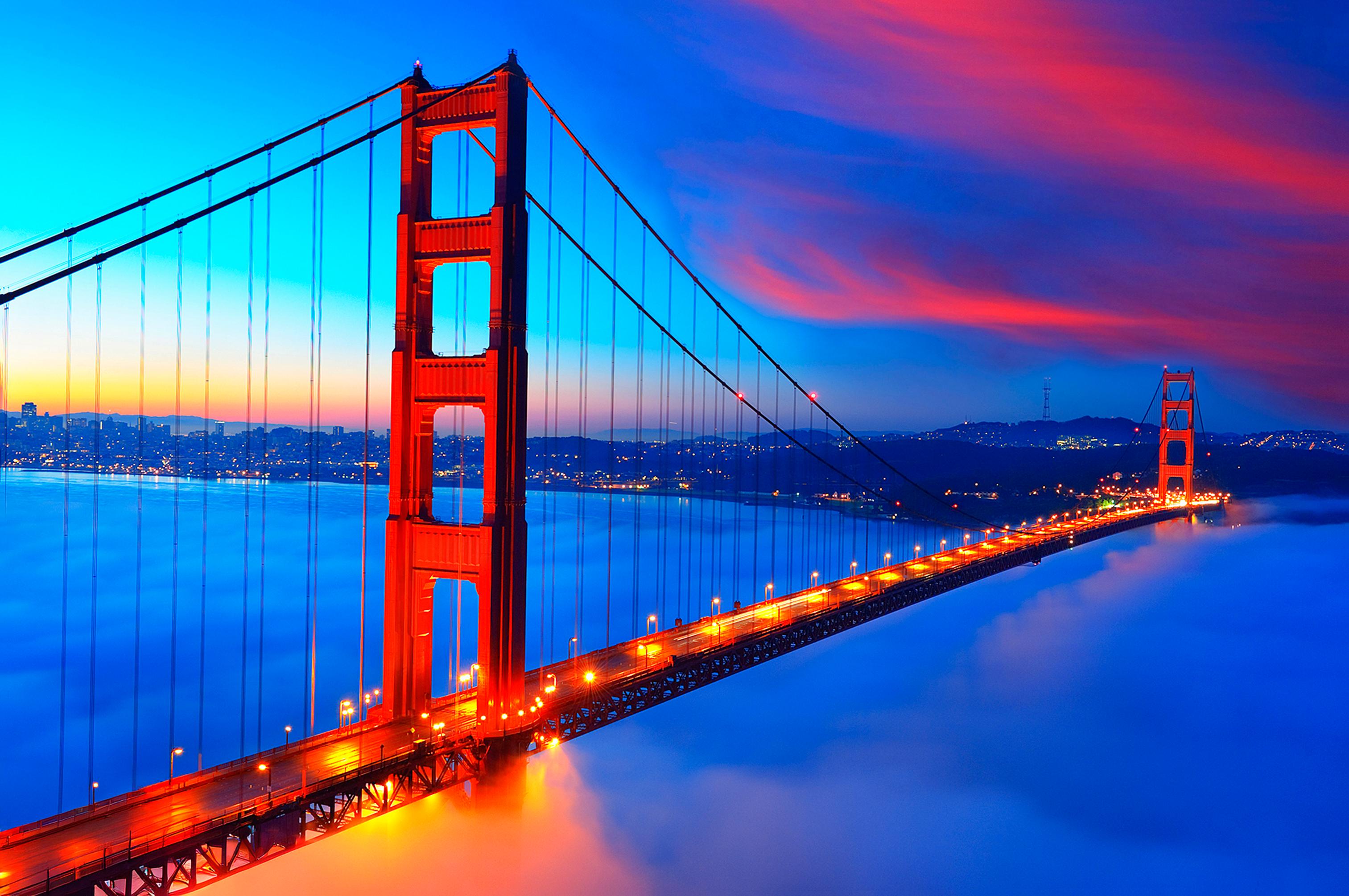 Golden Gate Bridge – Blaue Morgendämmerung, Farbfotografie, signiert, Auflage: 3/15