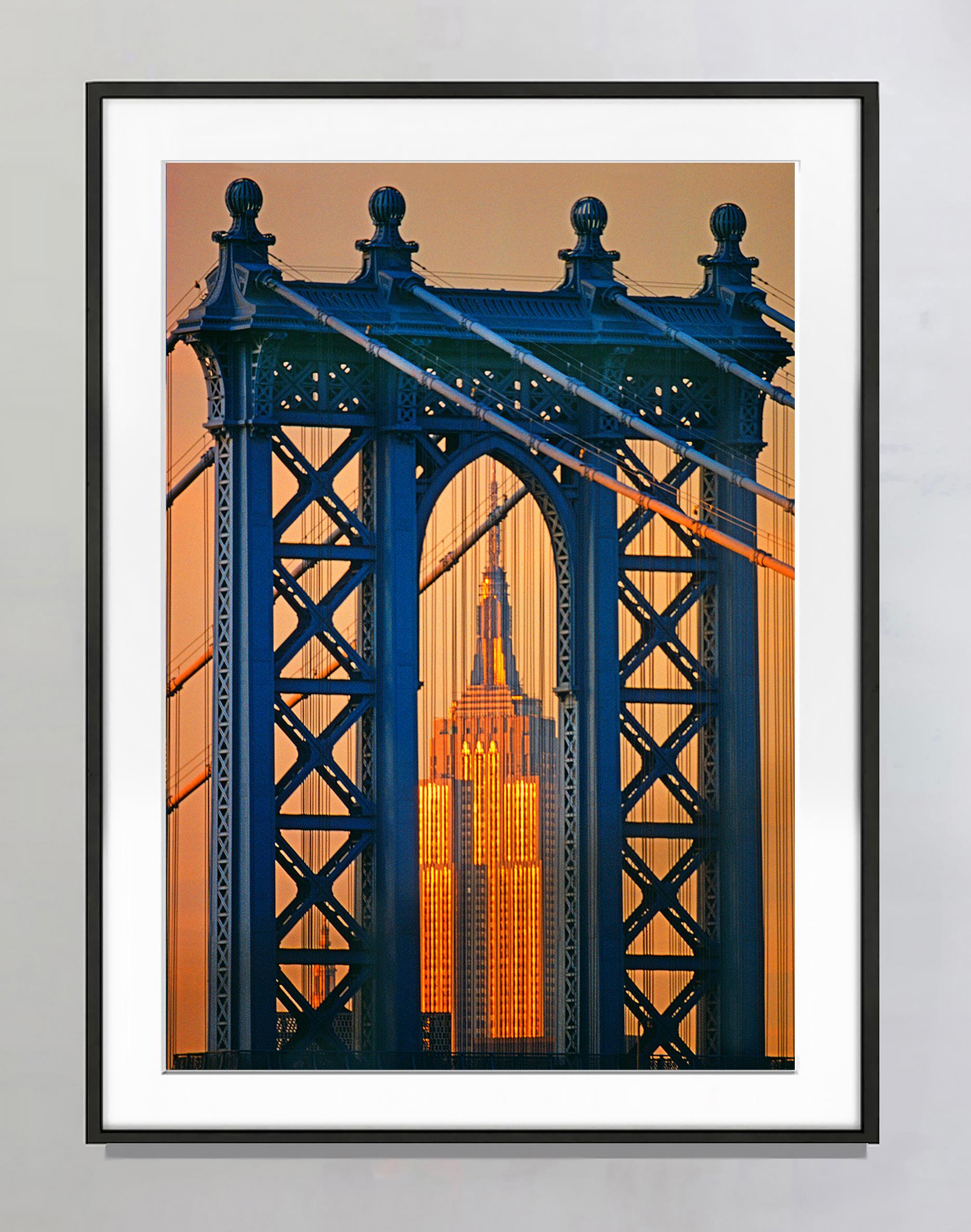 Manhattan Bridge, Empire State Building, Landschaftsfotografie (Impressionismus), Photograph, von Mitchell Funk