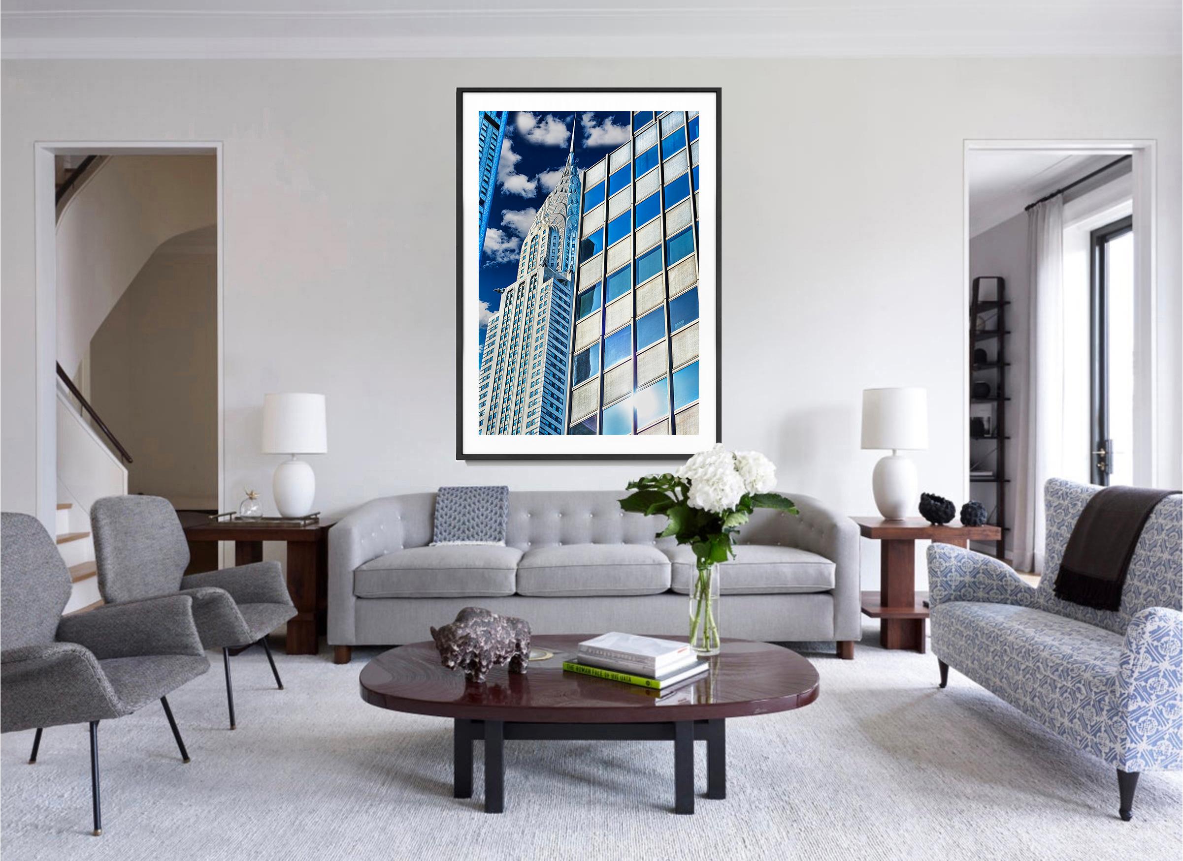 Manhattan Art Deco  Chrysler-Gebäude in Blau und Weiß (Geometrische Abstraktion), Photograph, von Mitchell Funk