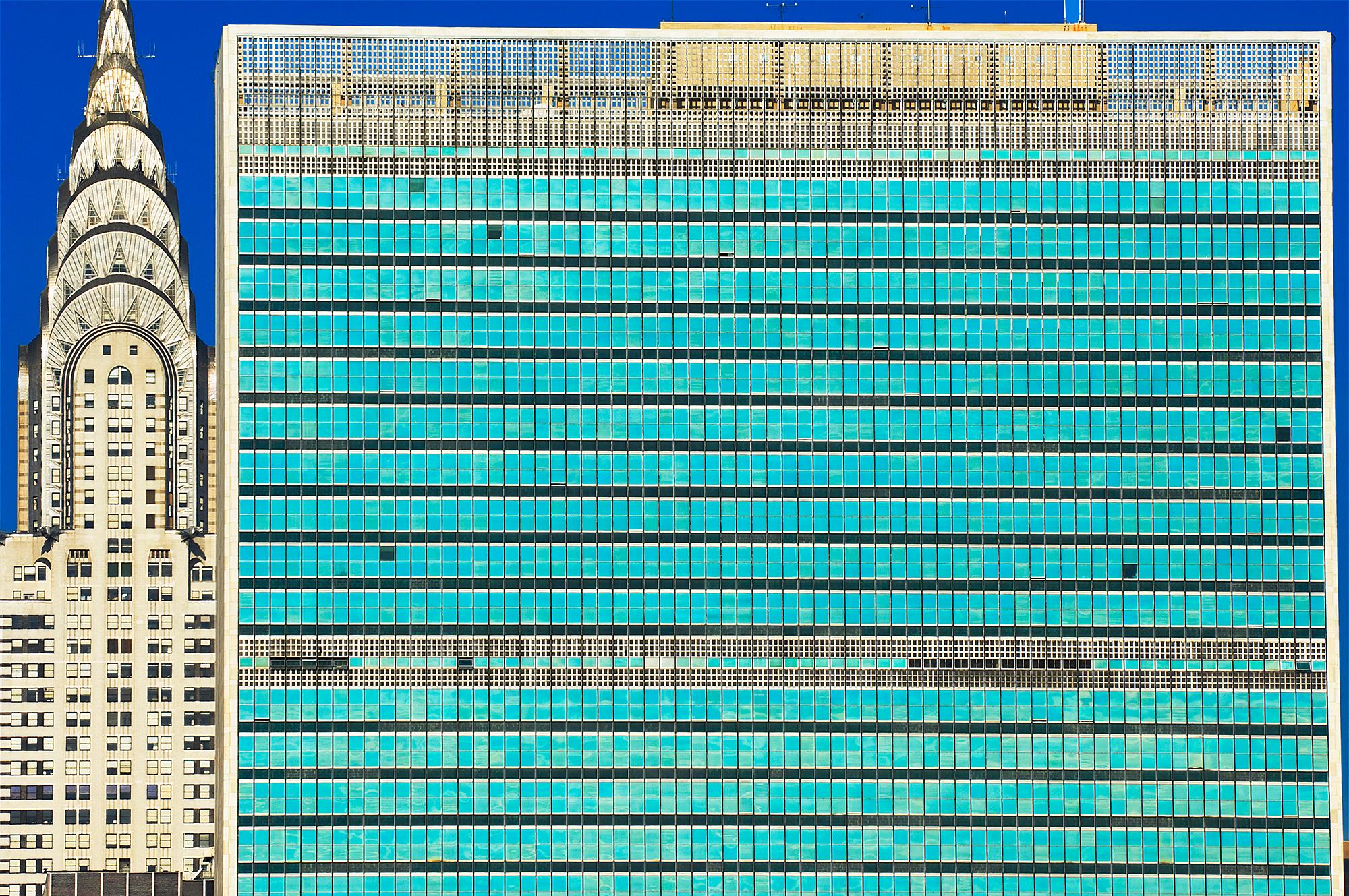 Museumsleuchte, United Nations und Chrysler Building,  Abstrakte Fotografie