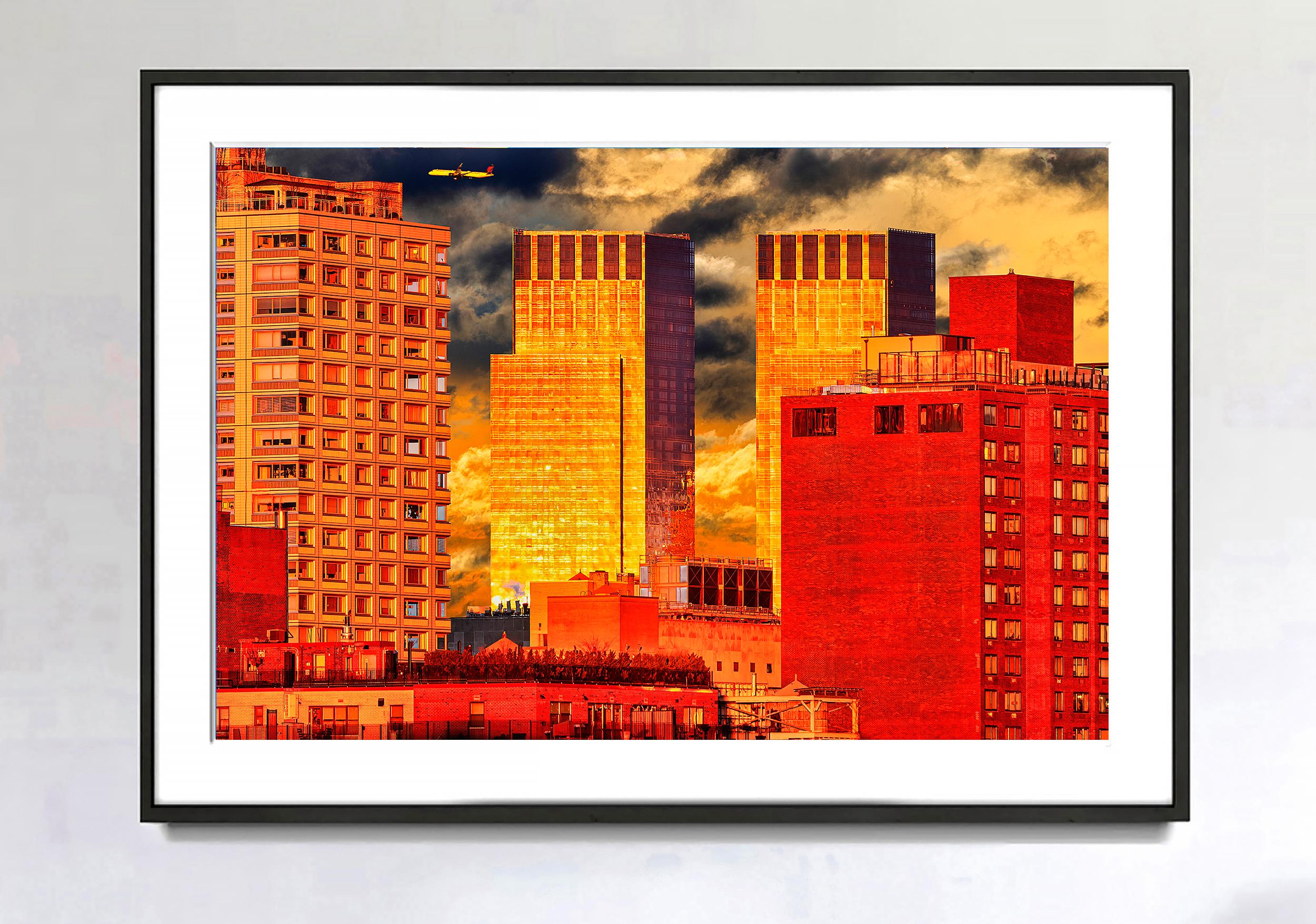 New Yorker Skyline aus dem Central Park in Tiefgold und Orange – Photograph von Mitchell Funk