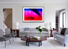 Viejo remolcador bajo el puente de Brooklyn Horizonte de Nueva York Magenta