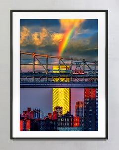 Regenbogen über der Roosevelt-Island-Seilbahn in NYC, Farbdruck auf Hahnemühle-Baryta-Papier