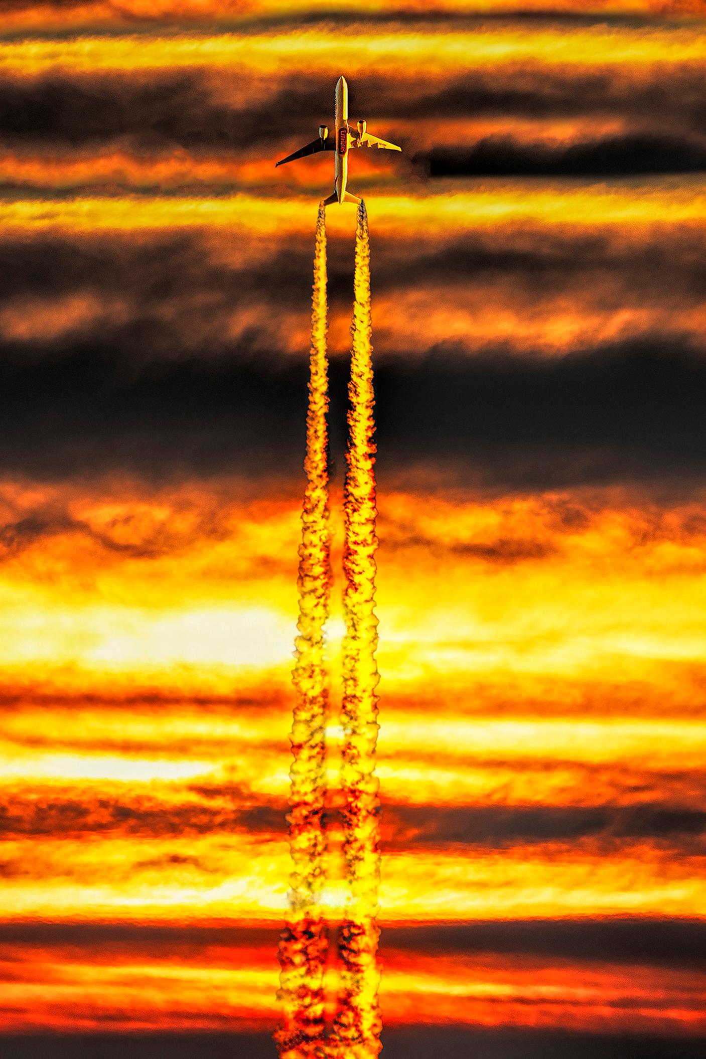 Abstract Photograph di Mitchell Funk - Innalzamento - Elevazione - Ascensione  - Realizzazione di sé  - Piramide di Maslow