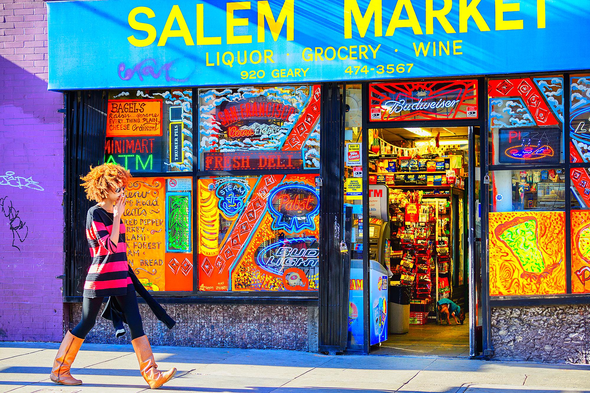 San Francisco Tenderloin Bunte Straßenszene. Street Art mit Hip- Girl