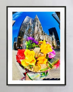 Stampa artistica a colori autografata “Donne con cappellini pasquali”, edizione New York, n. 3/15