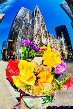 Stampa artistica a colori autografata “Donne con cappellini pasquali”, edizione New York, n. 3/15