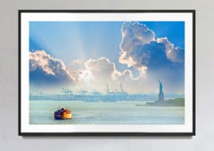 Liberty- Freiheitsstatue im New Yorker Hafen mit Lichteinfall