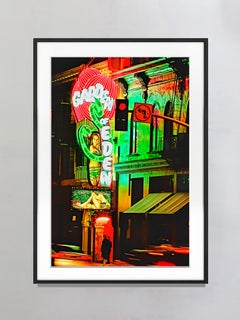 Gestreiftes Club-Neonschild auf Skiläufern San Francisco