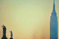 The Empire State Building Art-Deco-Wolkenkratzer in Silhouette, New York in den 1970er Jahren