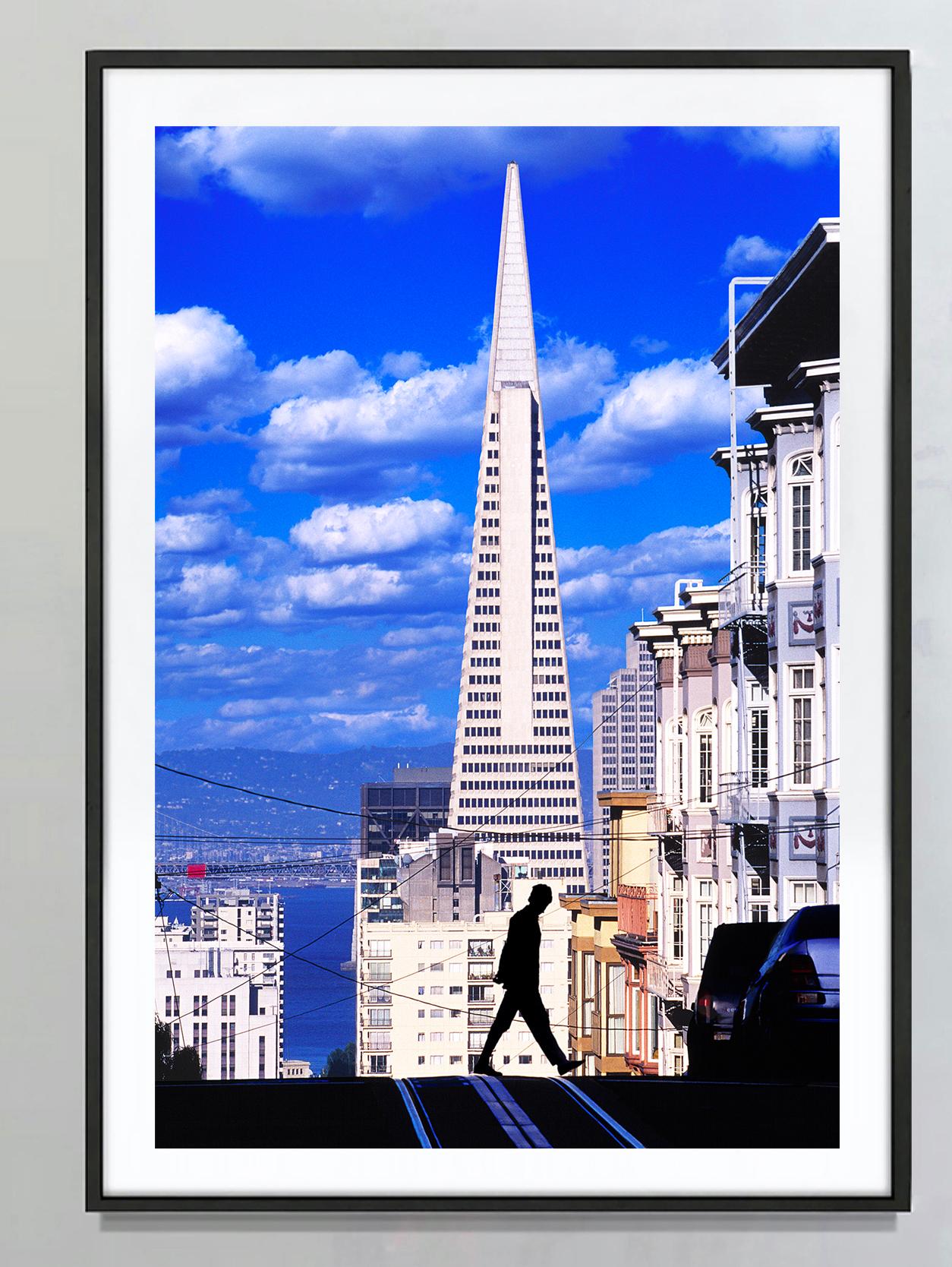 View From Nob Hill Of Transamerica Pyramide,  San Francisco, San Francisco – Photograph von Mitchell Funk