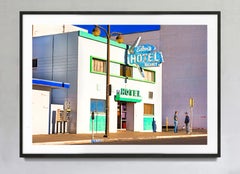 Farbfotografie des Vintage Eden Hotels Downtown in Las Vegas, signiert, 4/15