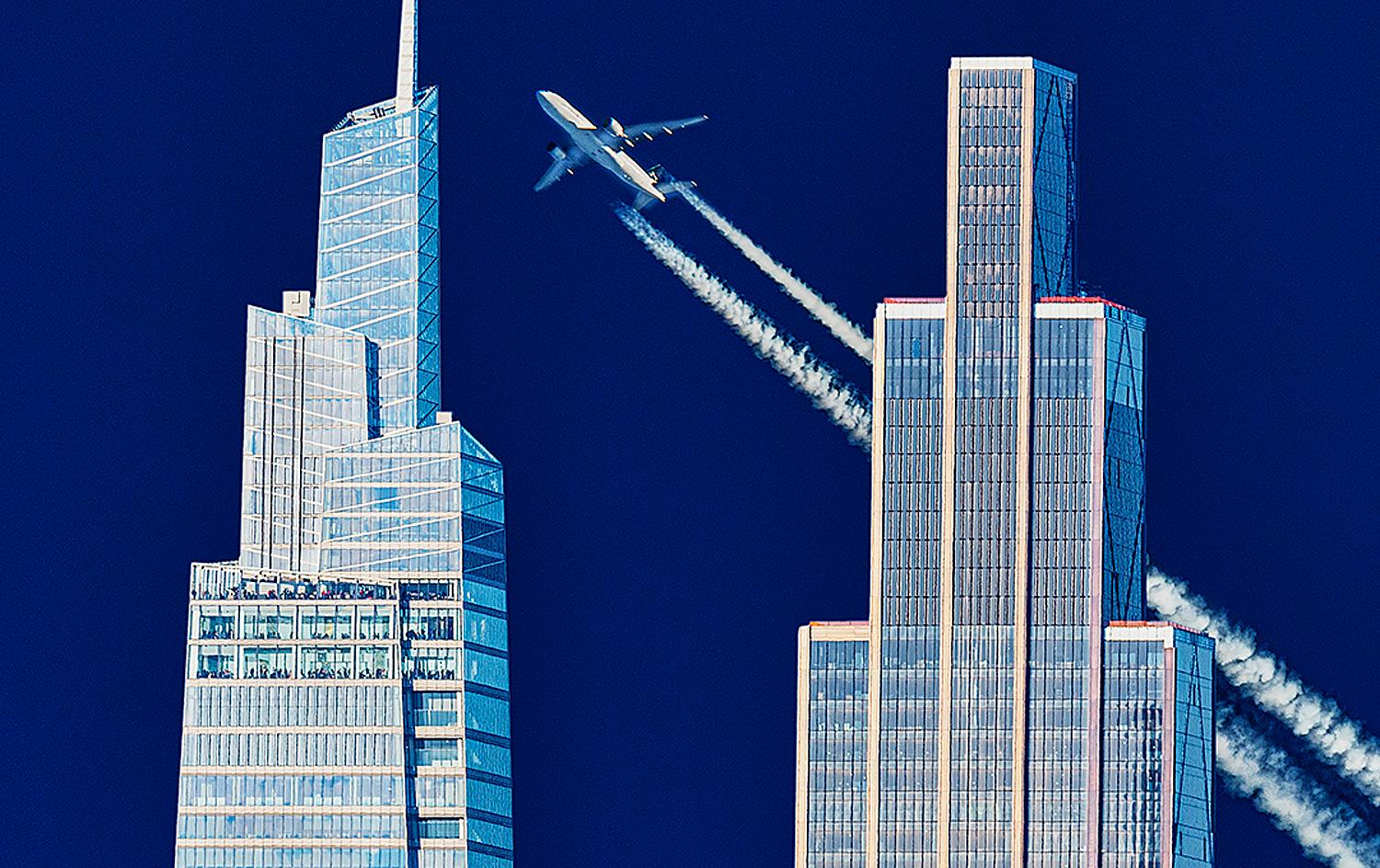 Aspettando un amico - Lo skyline di New York - Chrysler Building in vendita 1