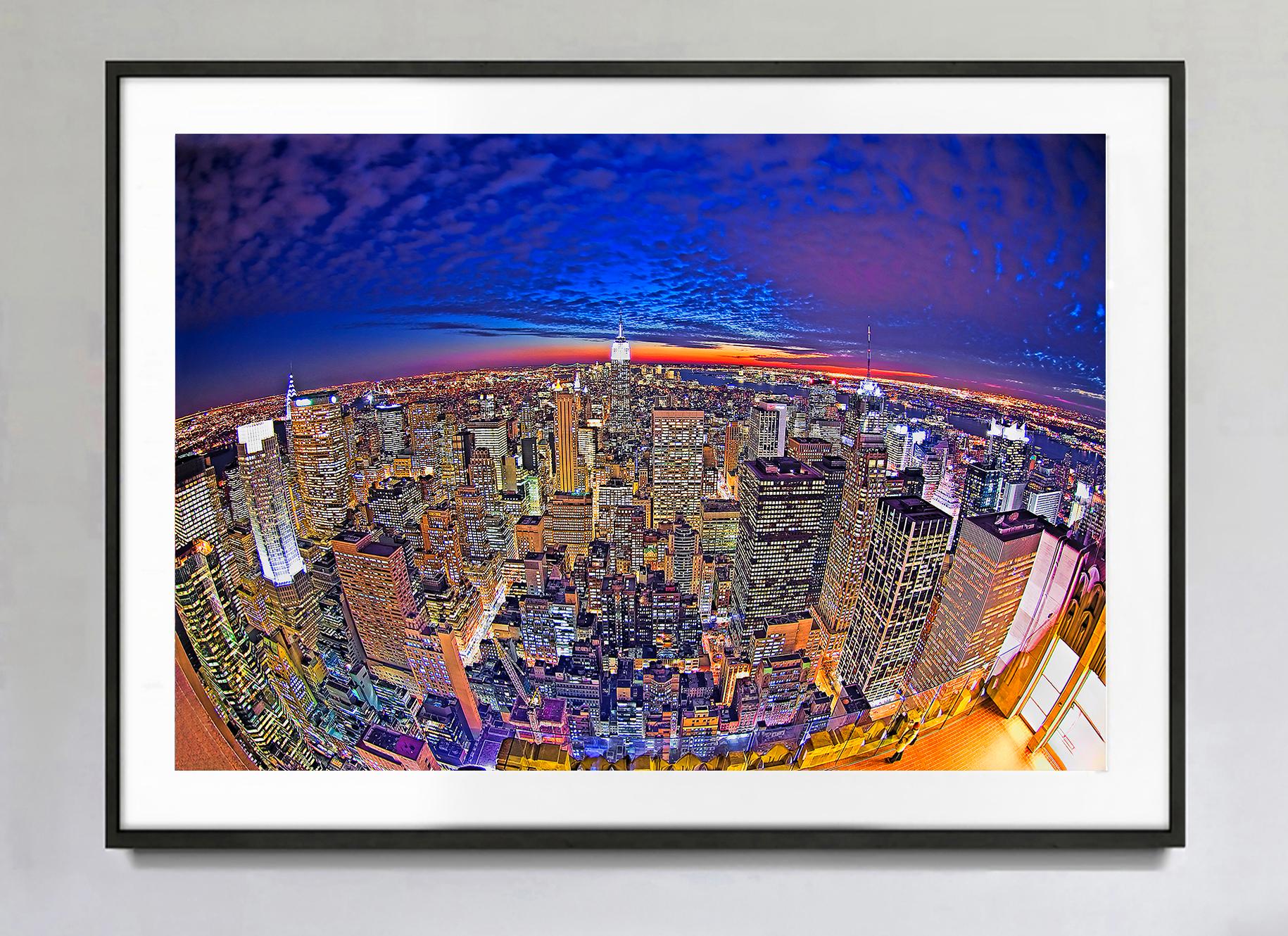 Ovunque guardi, vedi il Chrysler Building: 30 Rock Twilight - Photograph di Mitchell Funk