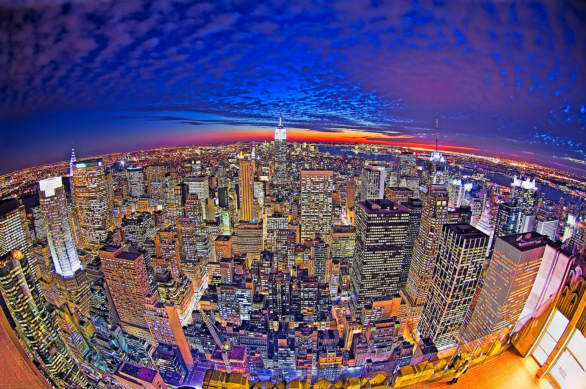 Wherever You Look, You See The Chrysler Building: 30 Rock Twilight
