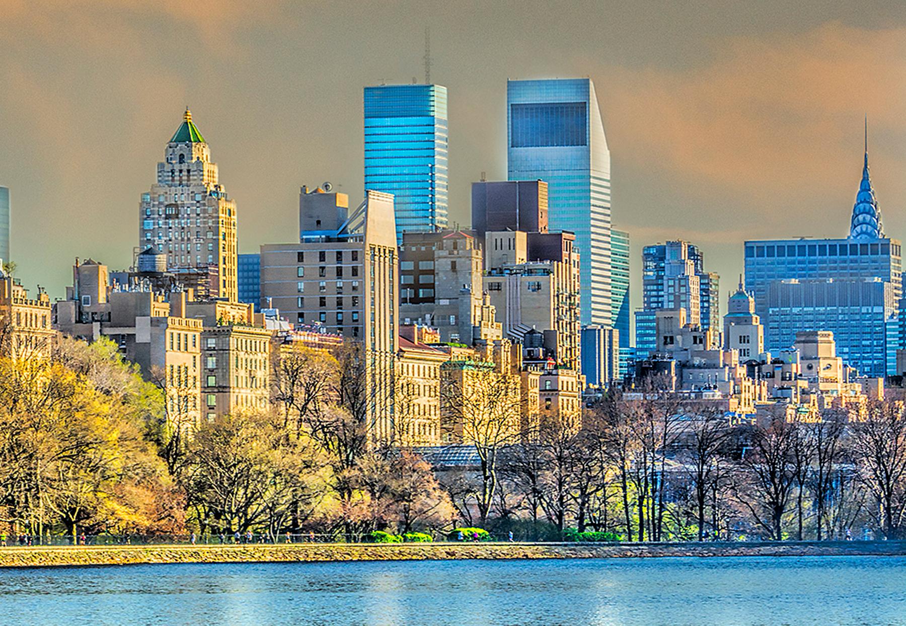 Ovunque si guardi si vede il Chrysler Building: Serbatoio di Central Park in vendita 3