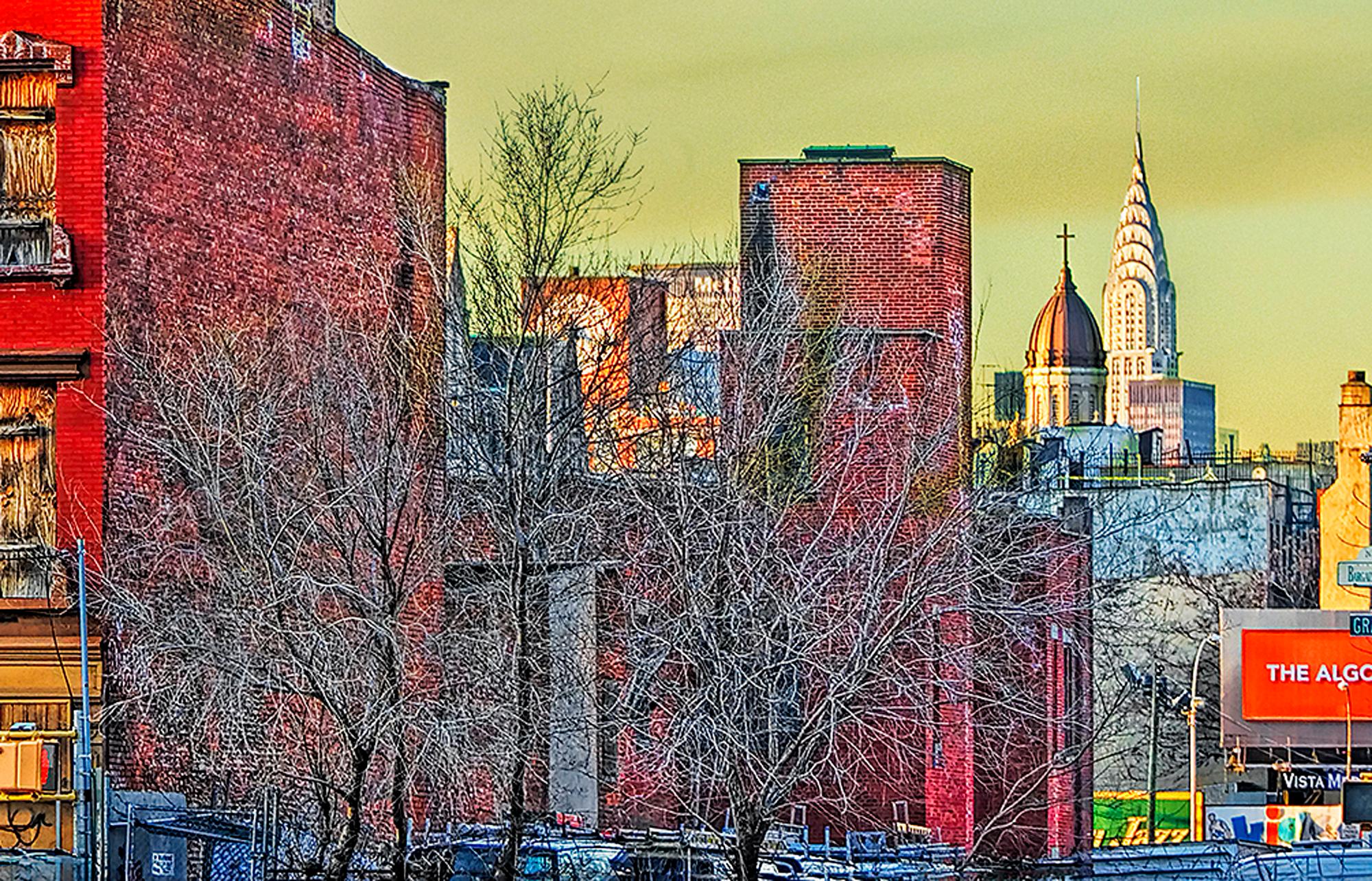 Où que l'on regarde, on voit le Chrysler Building : Lower East Side en vente 2