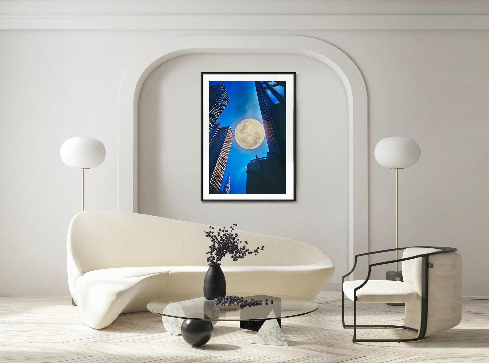 Una luna gigante viene inaspettatamente immortalata tra due grattacieli di Park Avenue. Questa immagine è stata realizzata come incarico per la copertina di Business Week. I redattori volevano un'immagine ad alto tasso di drammaticità che