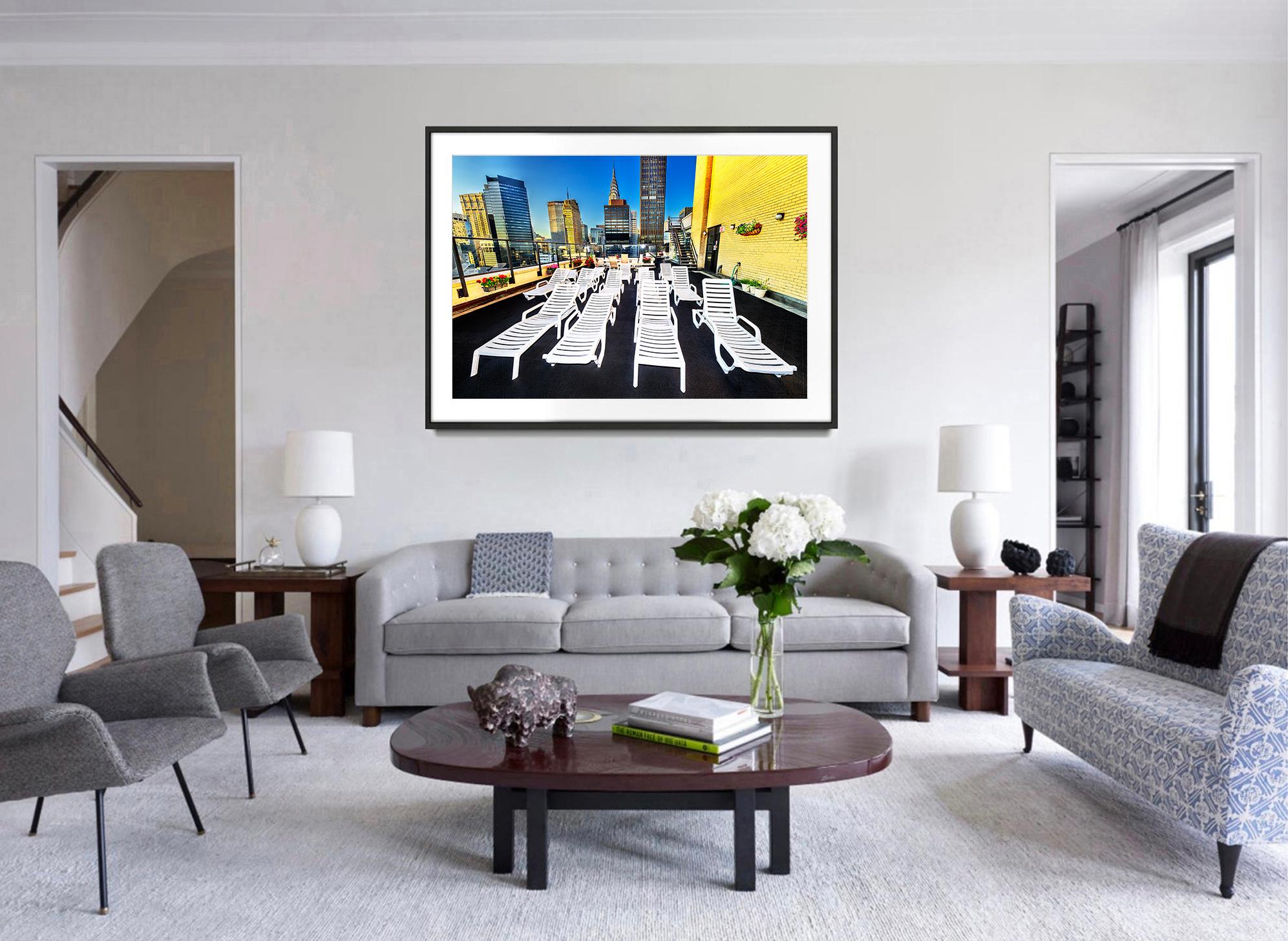 Ovunque si guardi si vede il Chrysler Building: Terza Avenue e 38a Strada - Photograph di Mitchell Funk