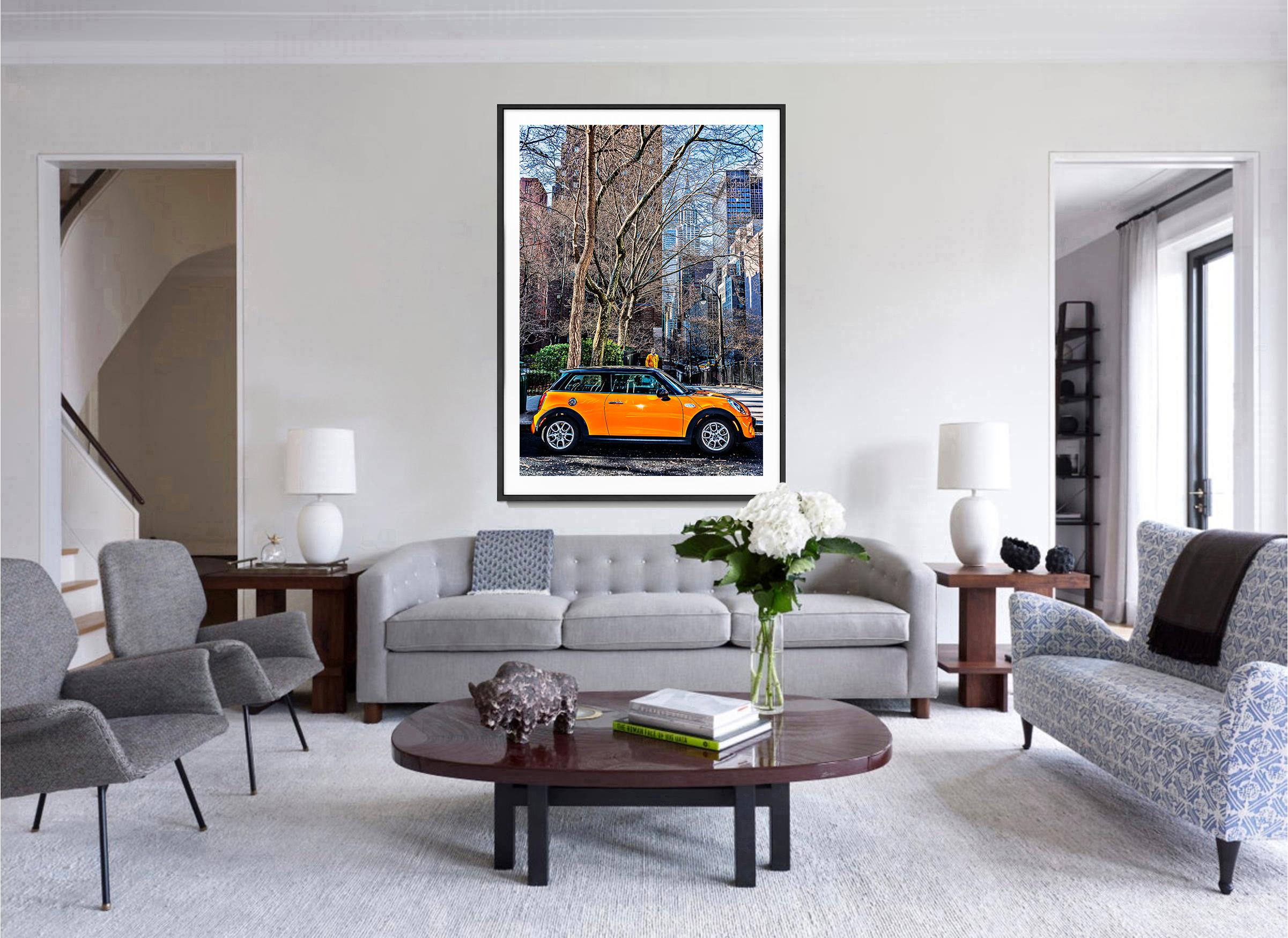 Wo immer man hinschaut, sieht man das Chrysler-Gebäude: Tudor City – Photograph von Mitchell Funk