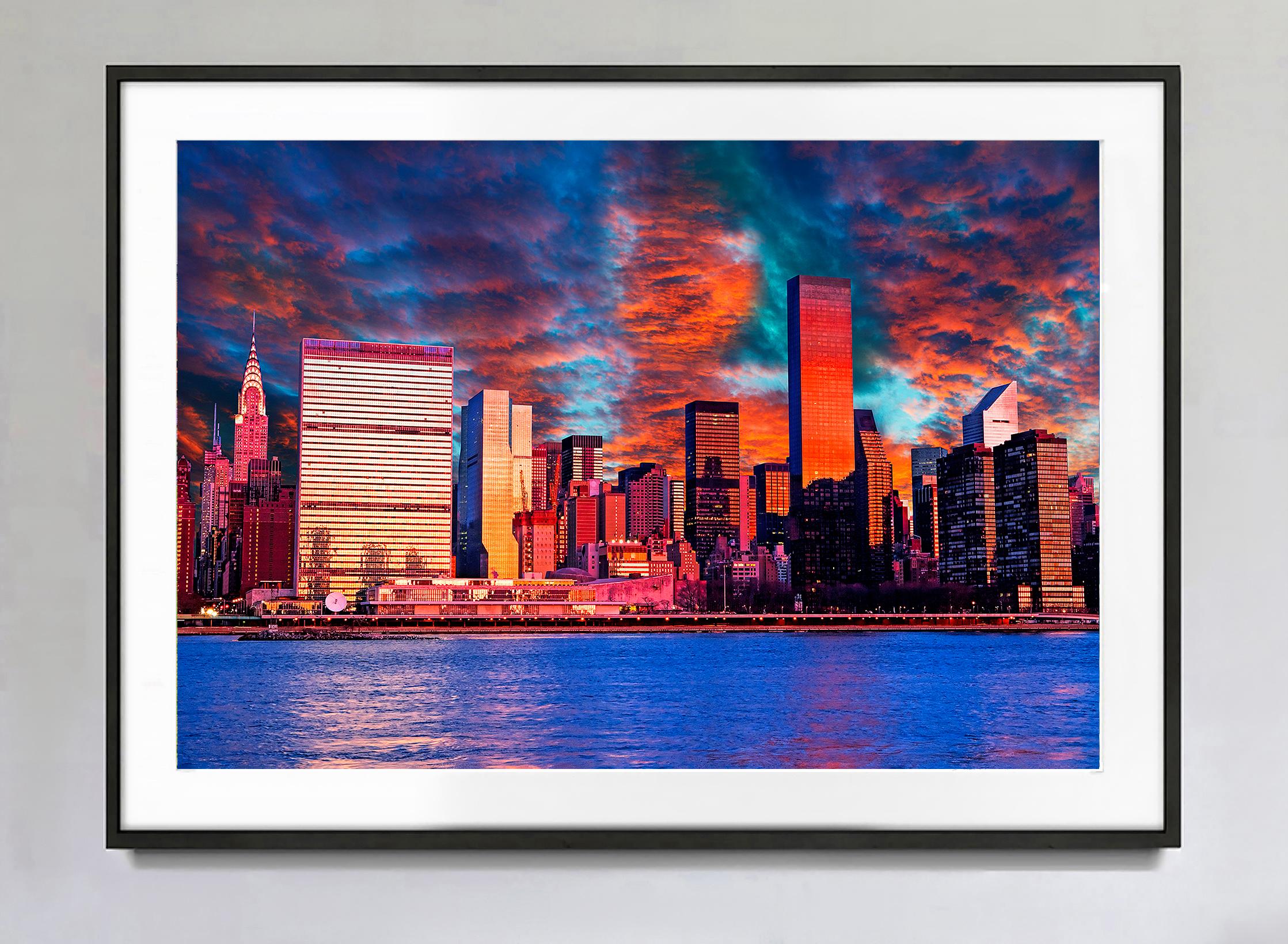 Wherever You Look You See You See The Chrysler Building: United Nations im Angebot 2