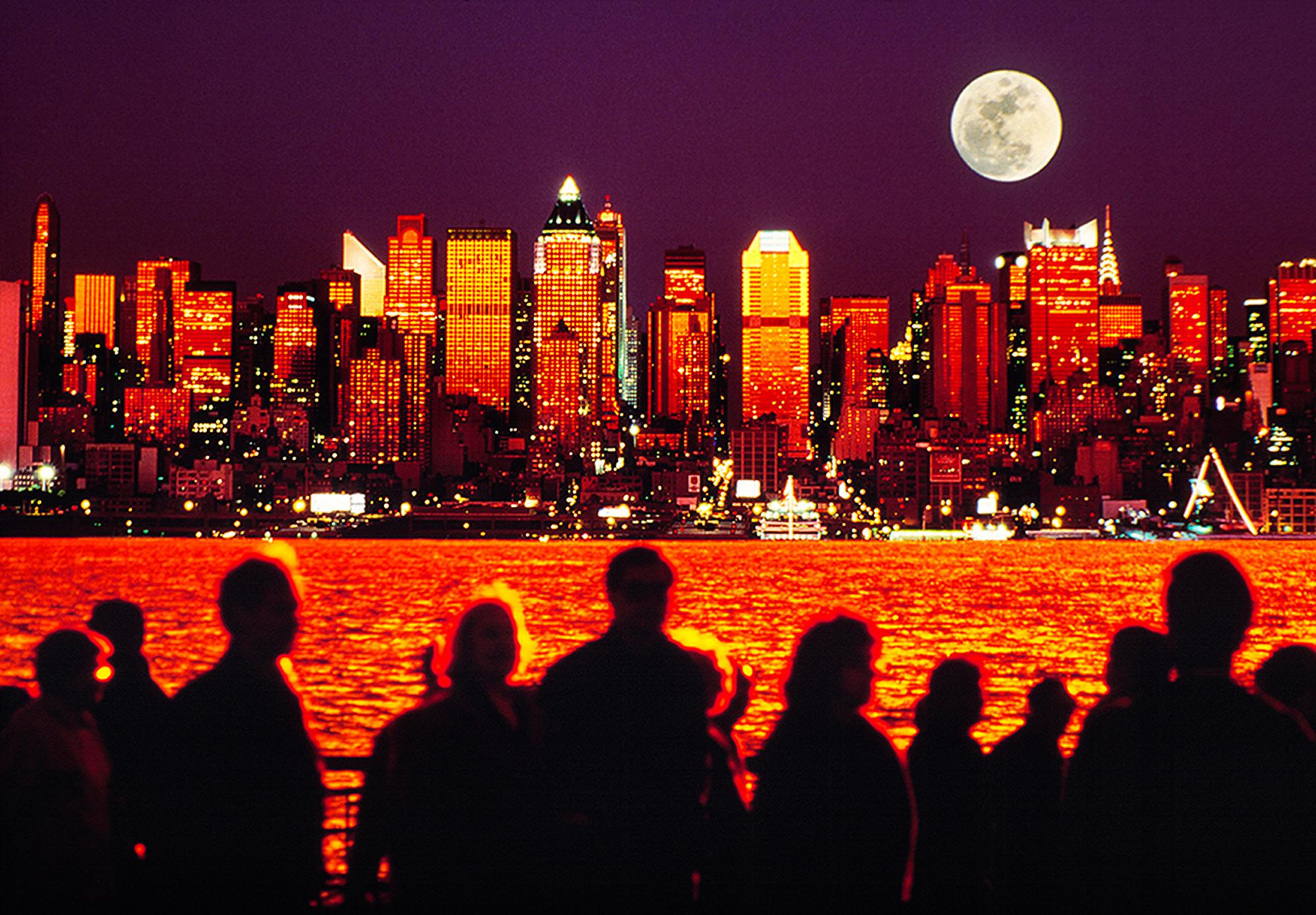 Landscape Photograph di Mitchell Funk - Ovunque si guardi si vede il Chrysler Building: Weehawken 2