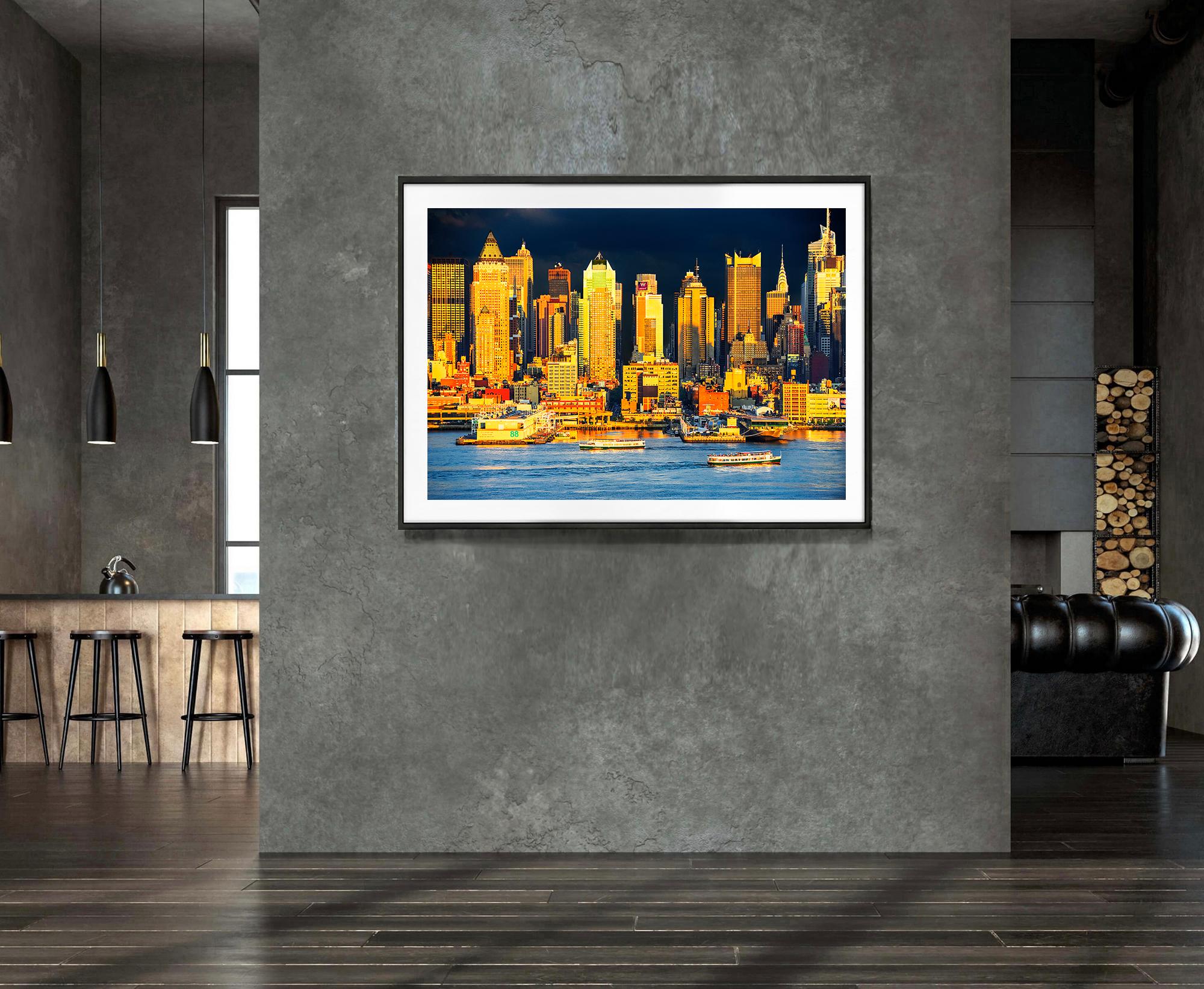 Ovunque si guardi si vede il Chrysler Building: Weehawken 4 - Photograph di Mitchell Funk